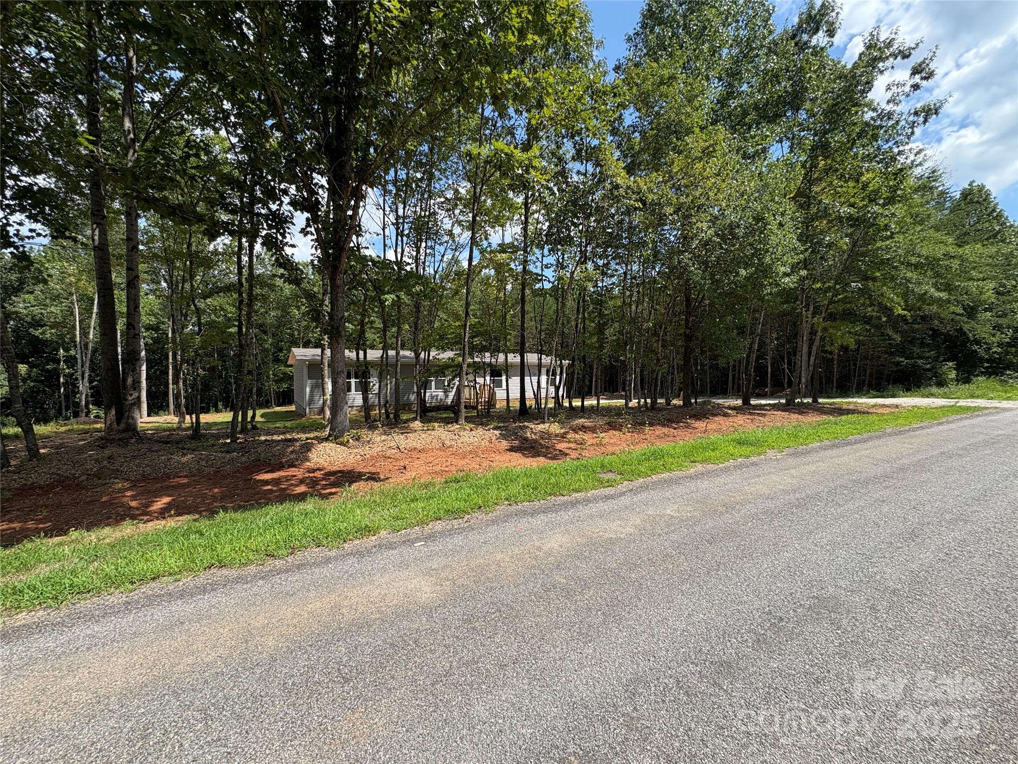 2347 Wagon Wheel Road — Yadkinville