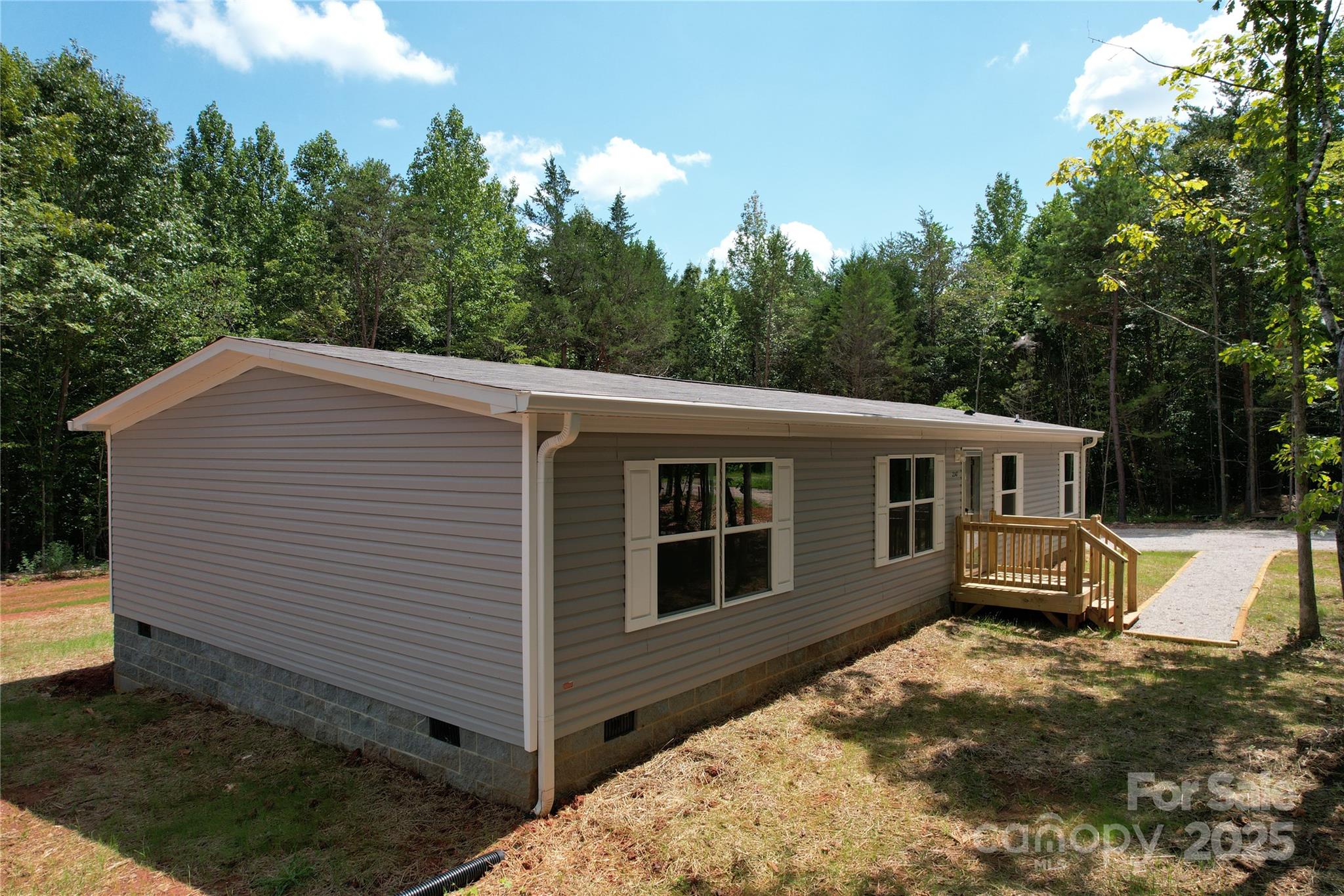 2347 Wagon Wheel Road — Yadkinville