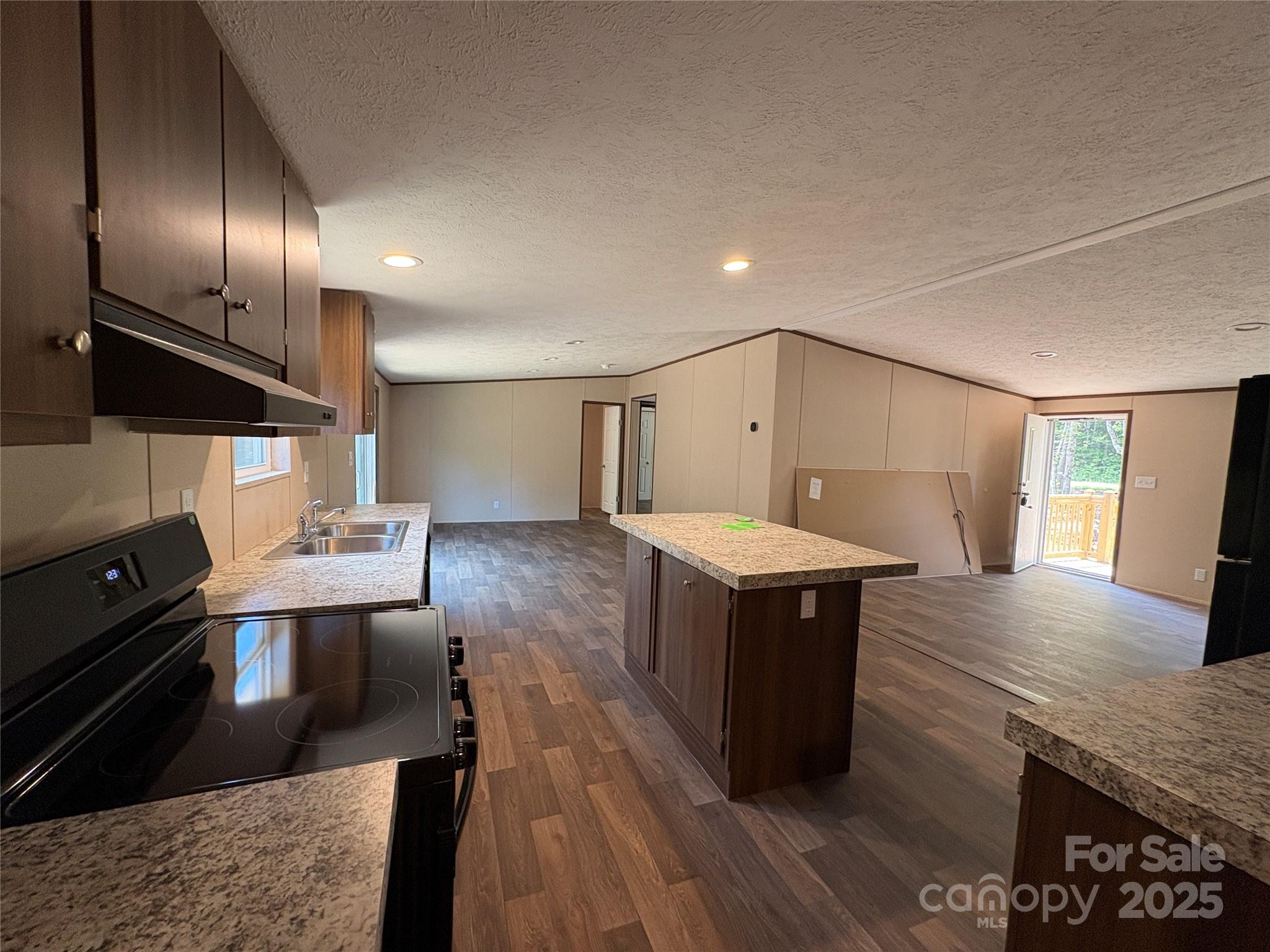 2347 Wagon Wheel Road — Yadkinville