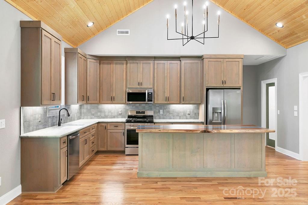 86 Isuhdavga Court — Brevard