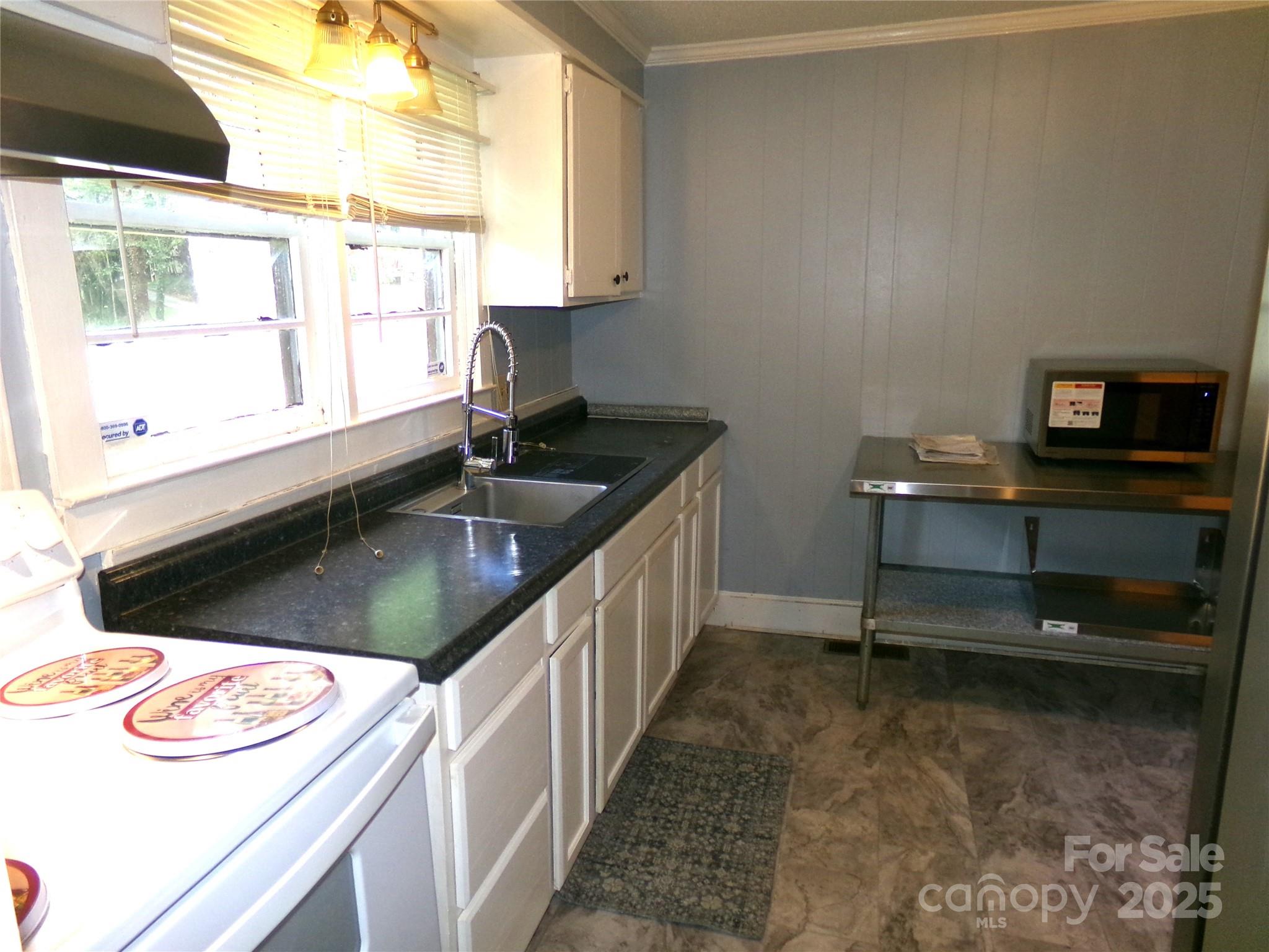 306 Dunlap Street — Albemarle
