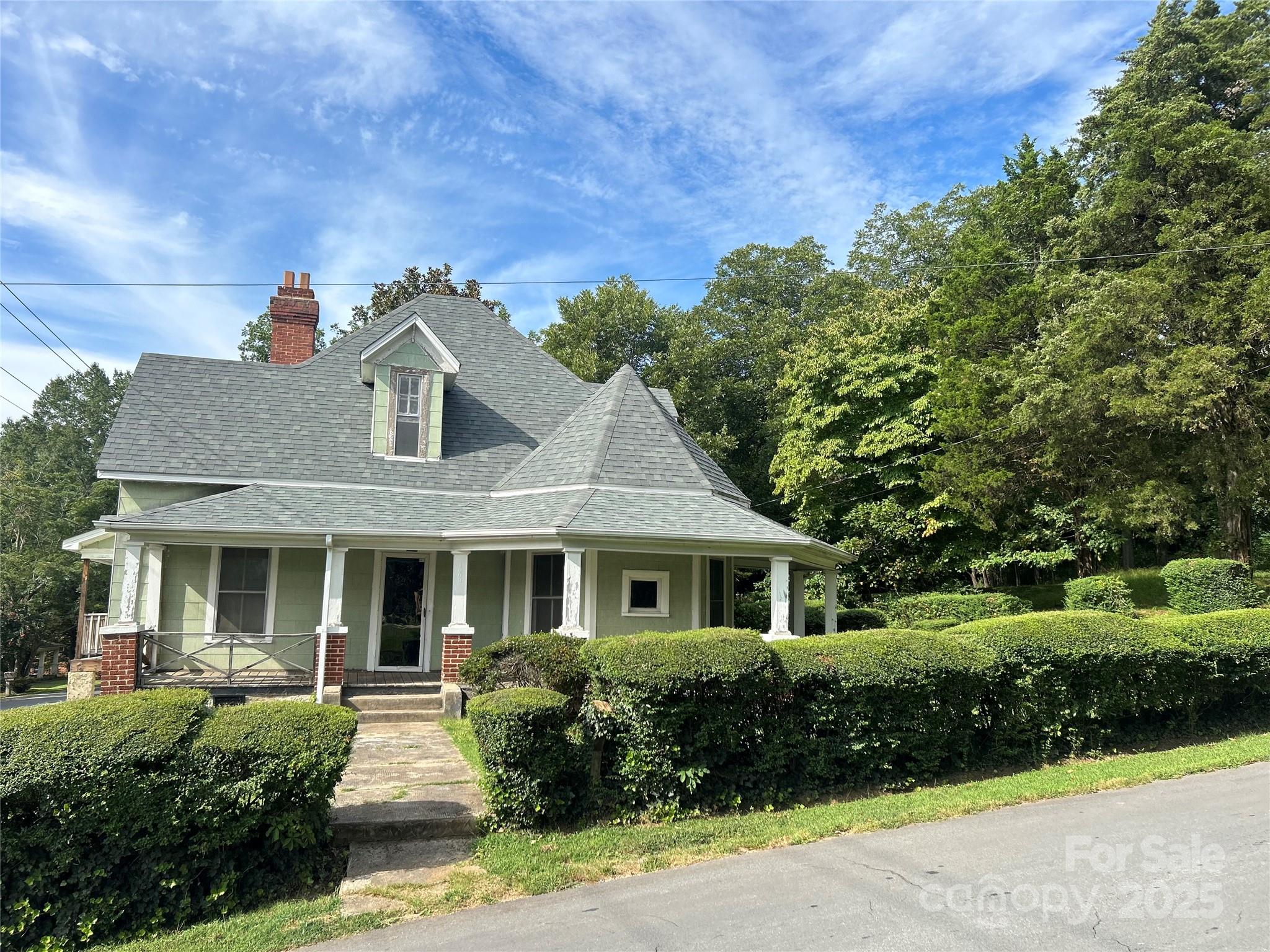 1003 Lundix Street — Albemarle