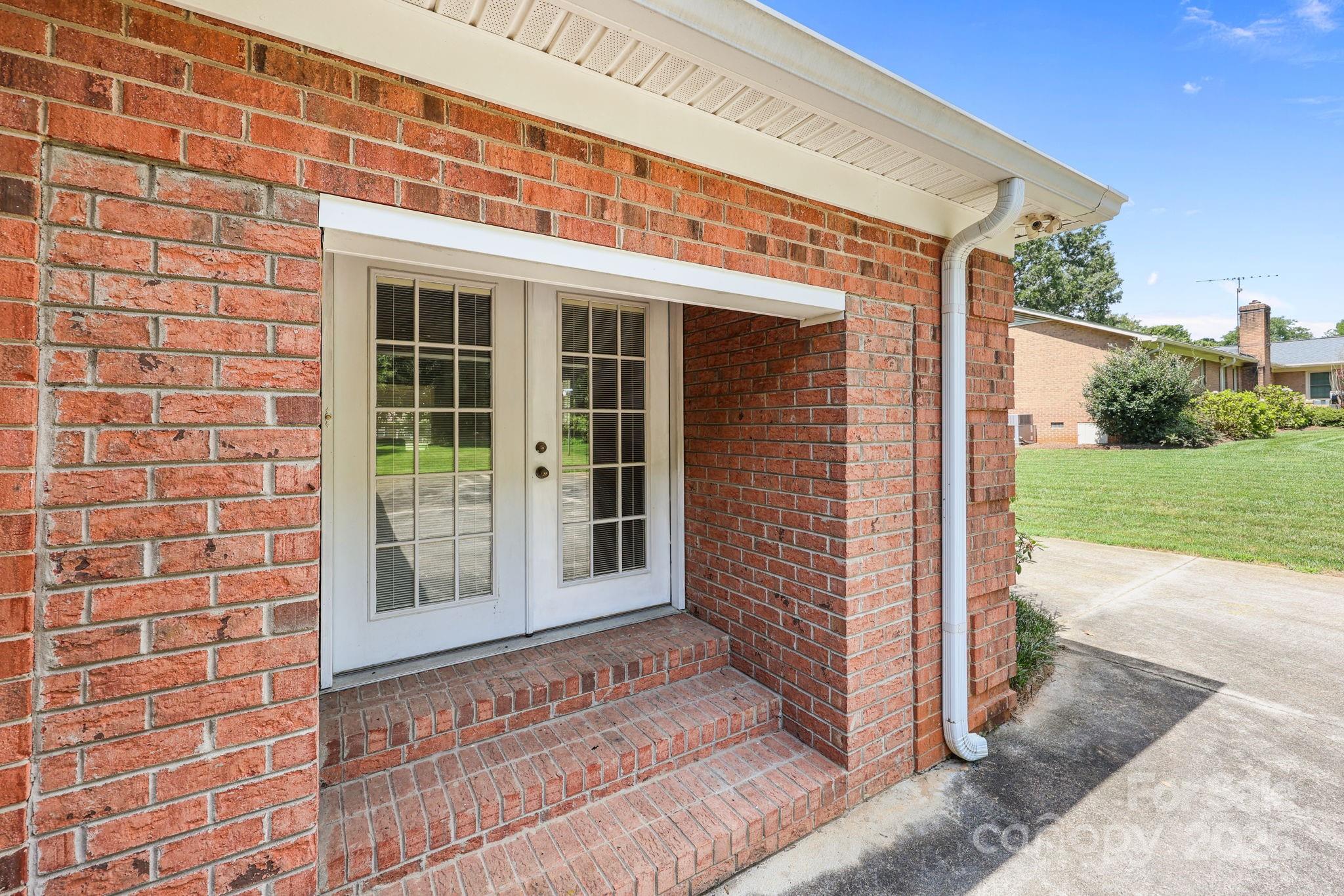 255 Quail Drive — Salisbury