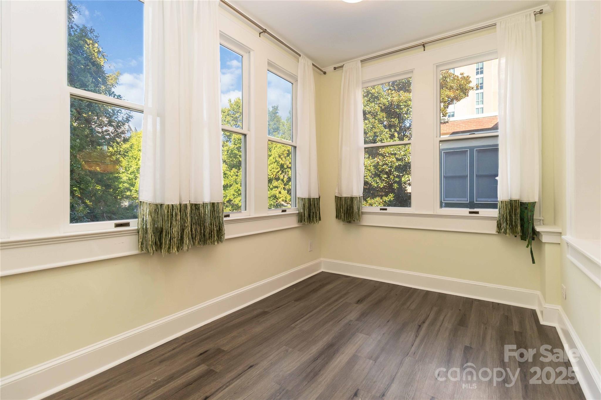 811 E Morehead Street #6 — Charlotte