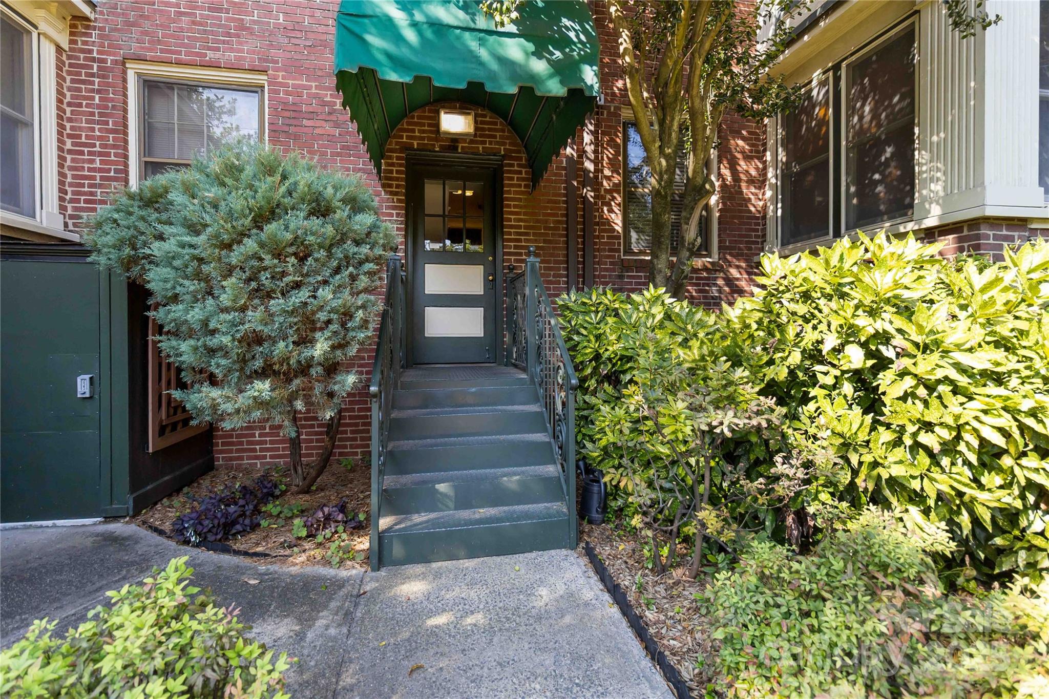 811 E Morehead Street #6 — Charlotte