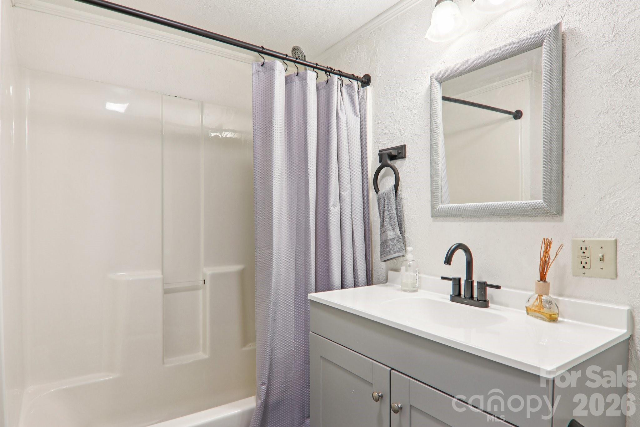 55 Polk Street — Waynesville