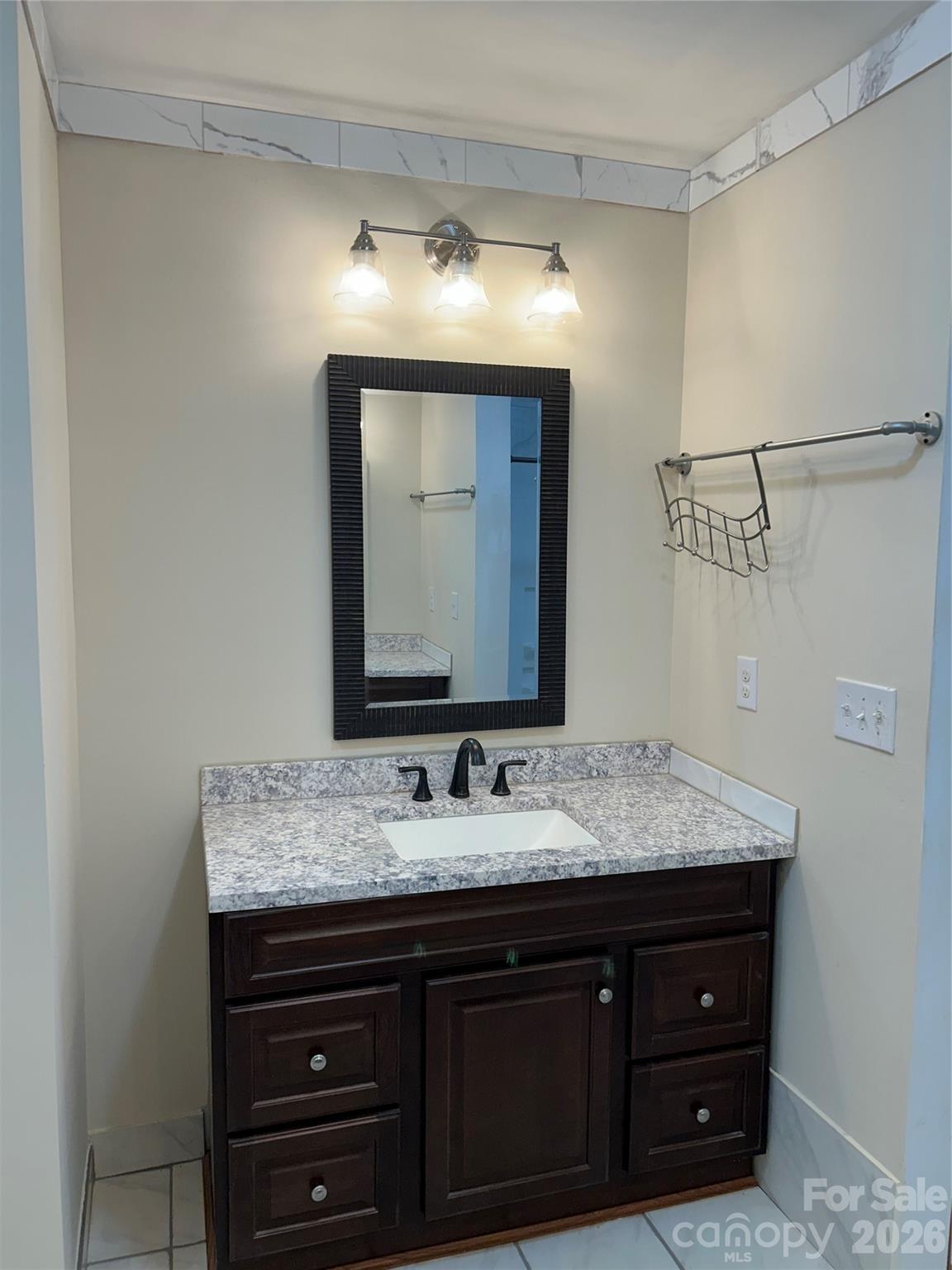 4054 belle meade Circle — Belmont