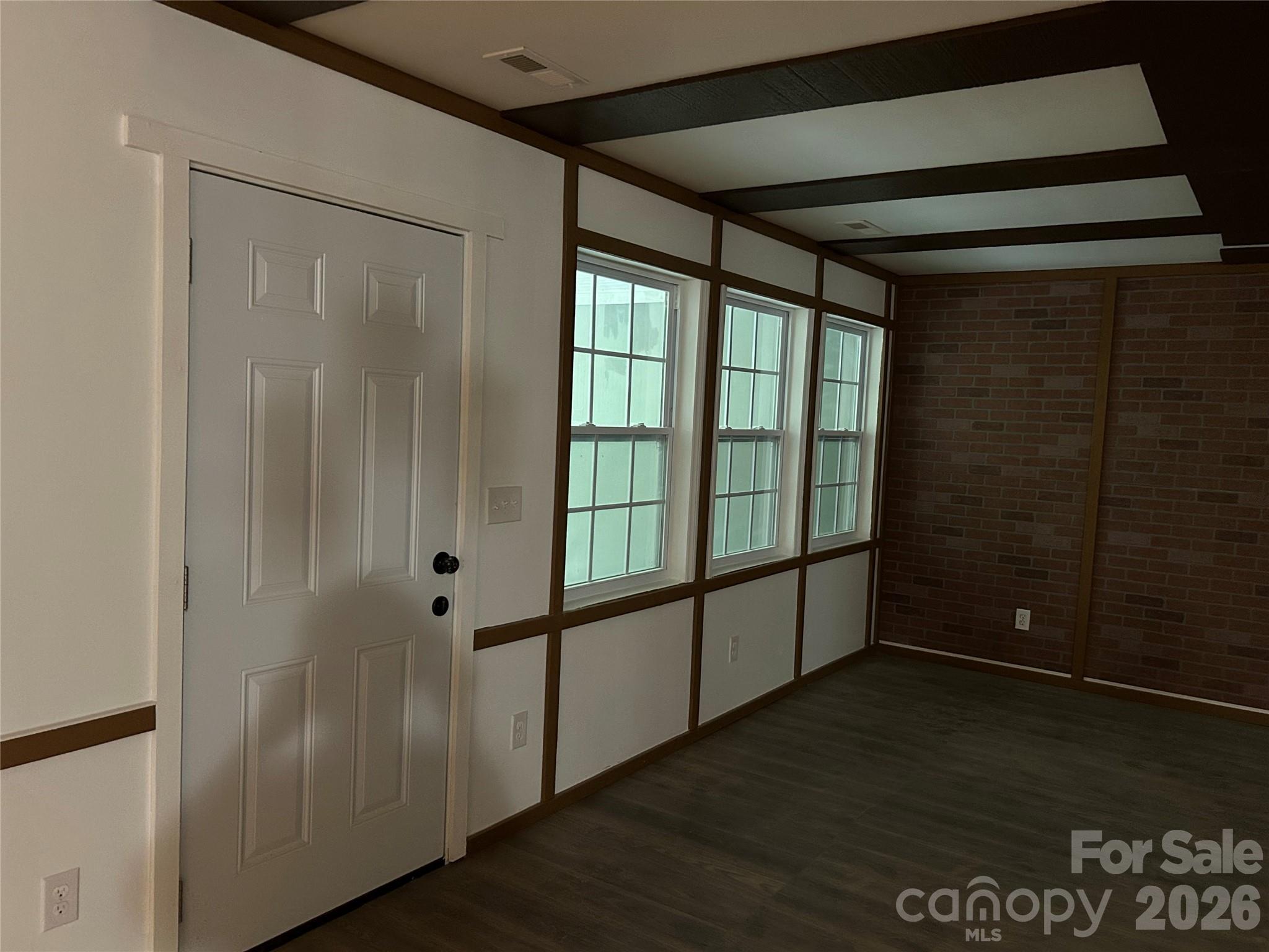 4054 belle meade Circle — Belmont
