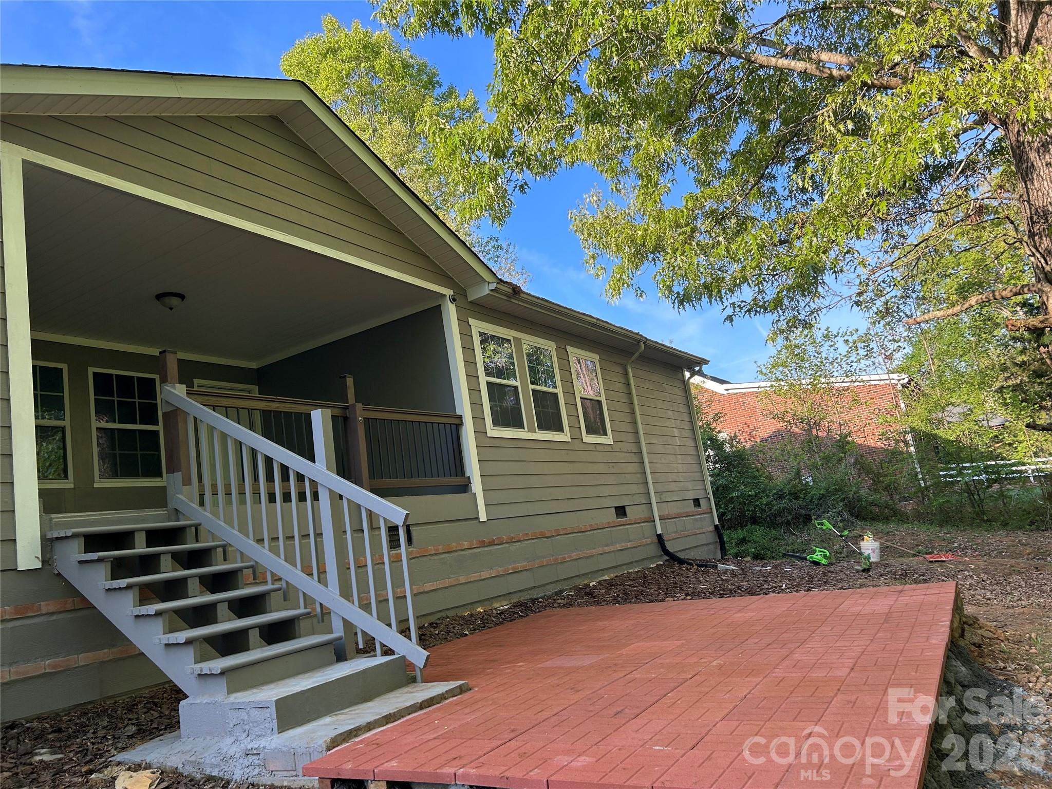 4054 belle meade Circle — Belmont