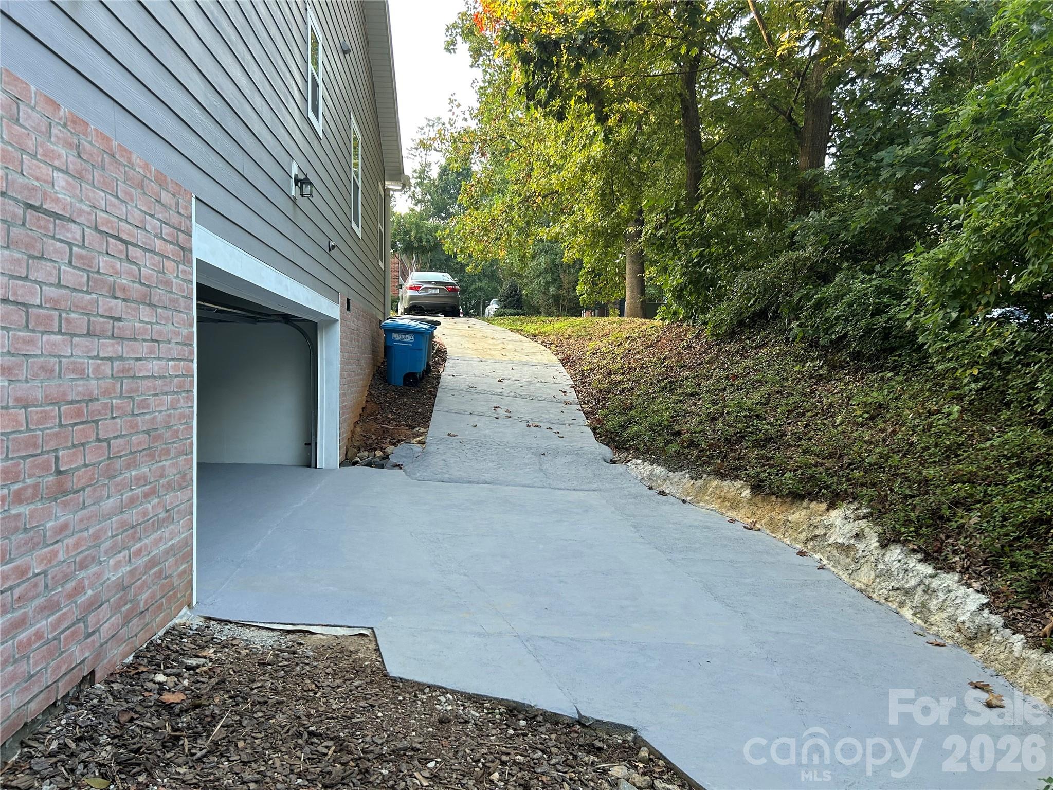 4054 belle meade Circle — Belmont