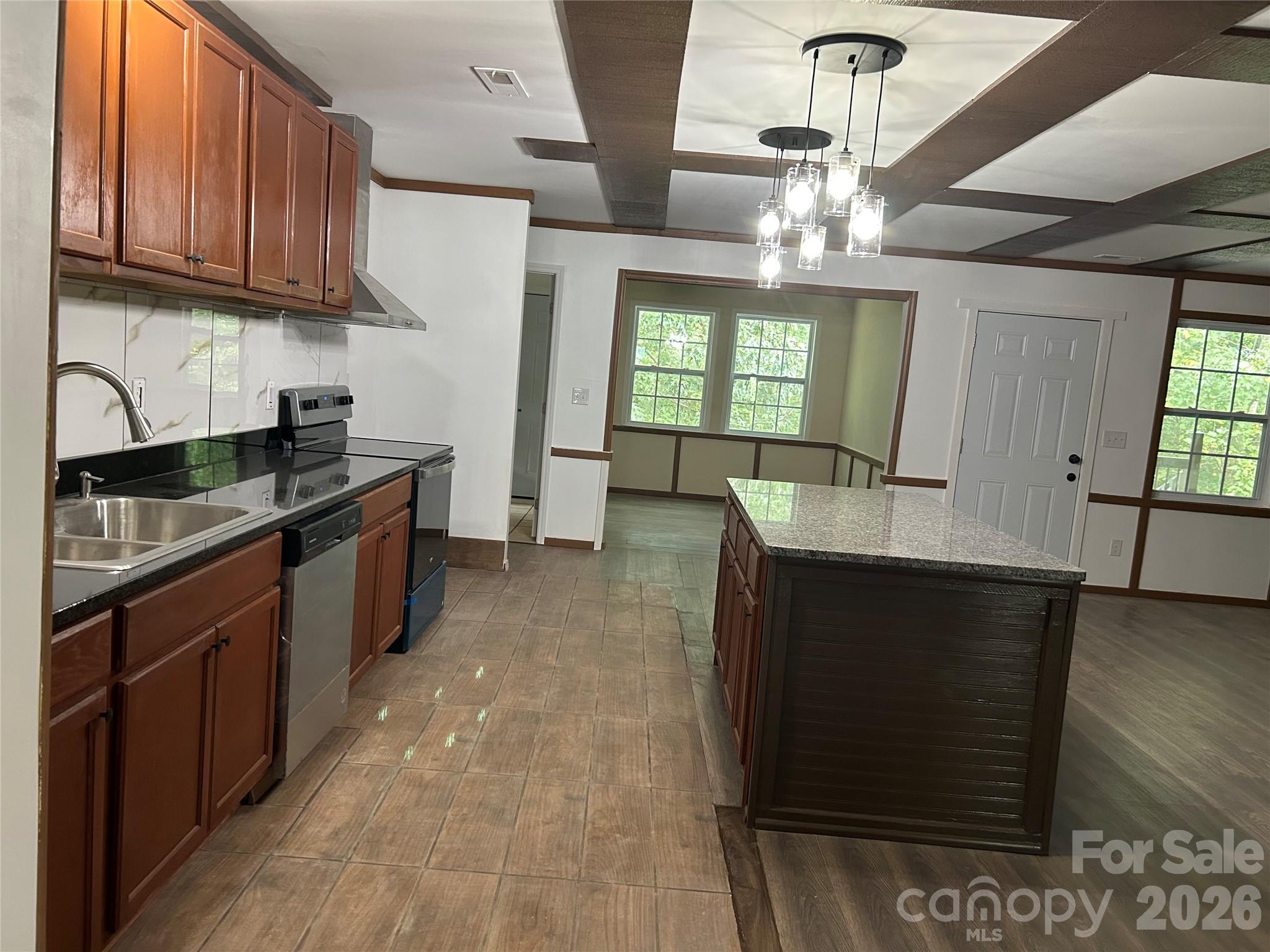 4054 belle meade Circle — Belmont