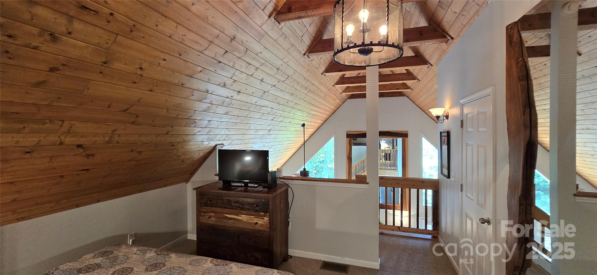 607 Rocky Top Trail — Barnardsville