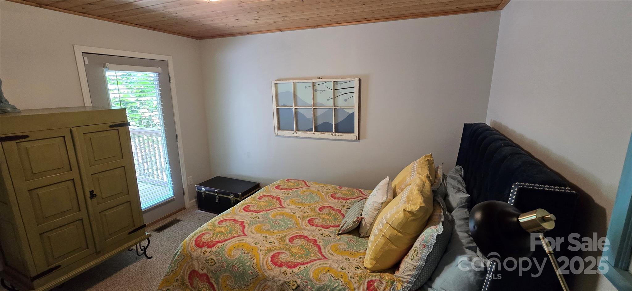 607 Rocky Top Trail — Barnardsville