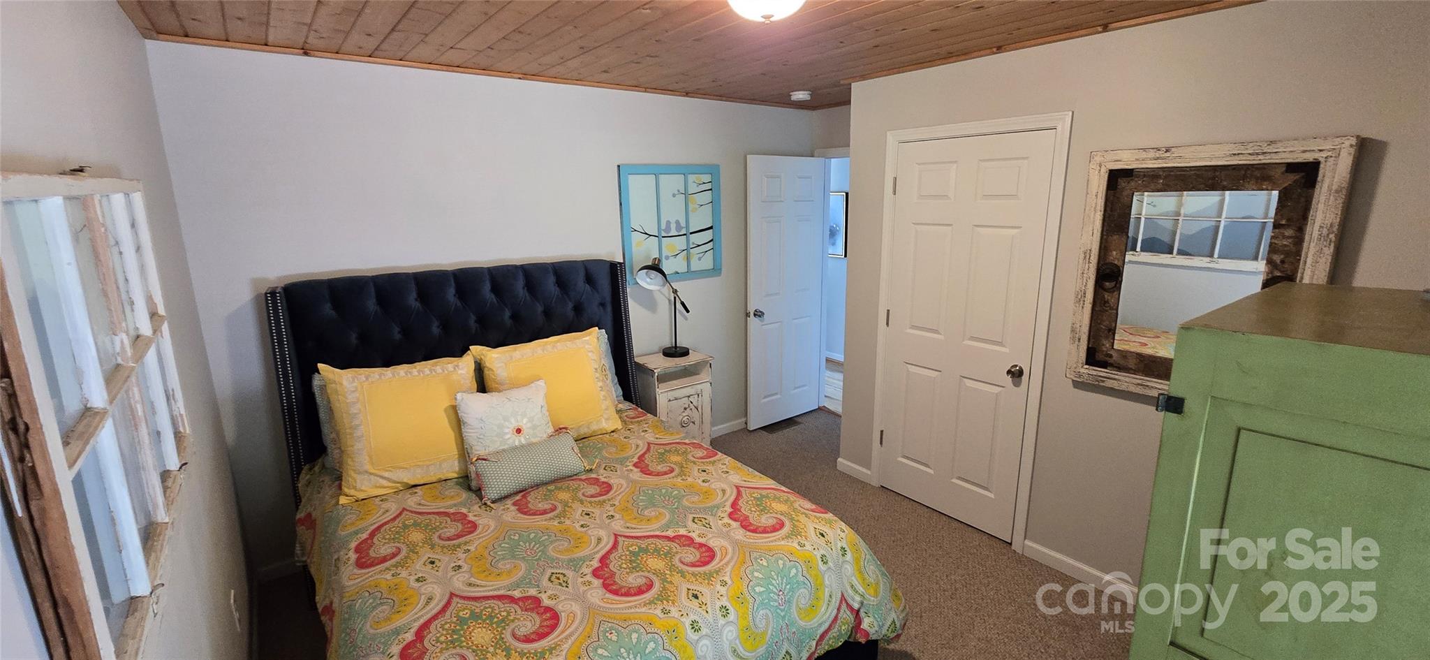607 Rocky Top Trail — Barnardsville