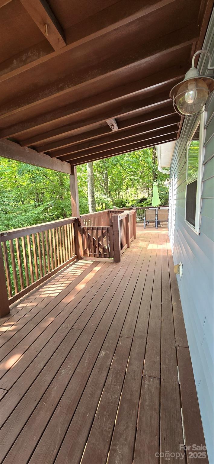 607 Rocky Top Trail — Barnardsville