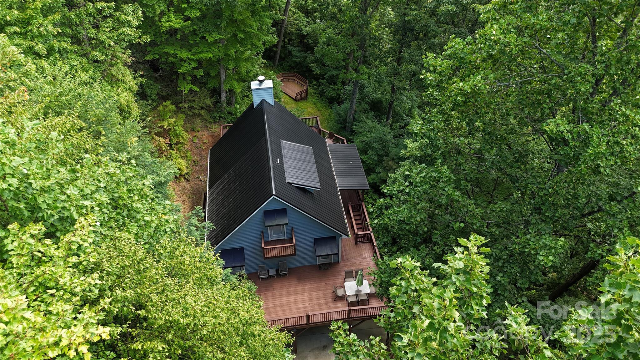 607 Rocky Top Trail — Barnardsville