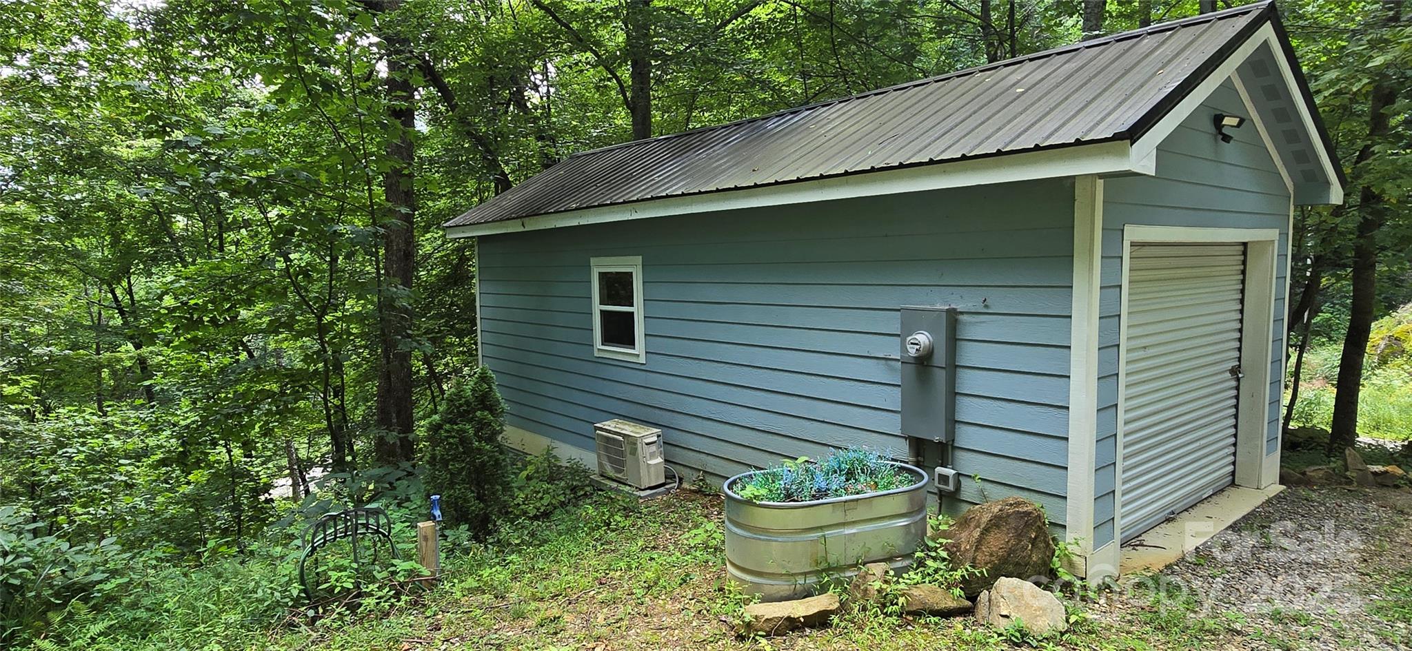 607 Rocky Top Trail — Barnardsville