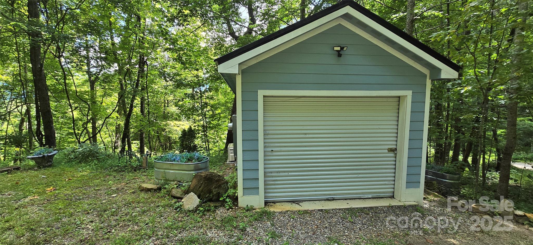 607 Rocky Top Trail — Barnardsville