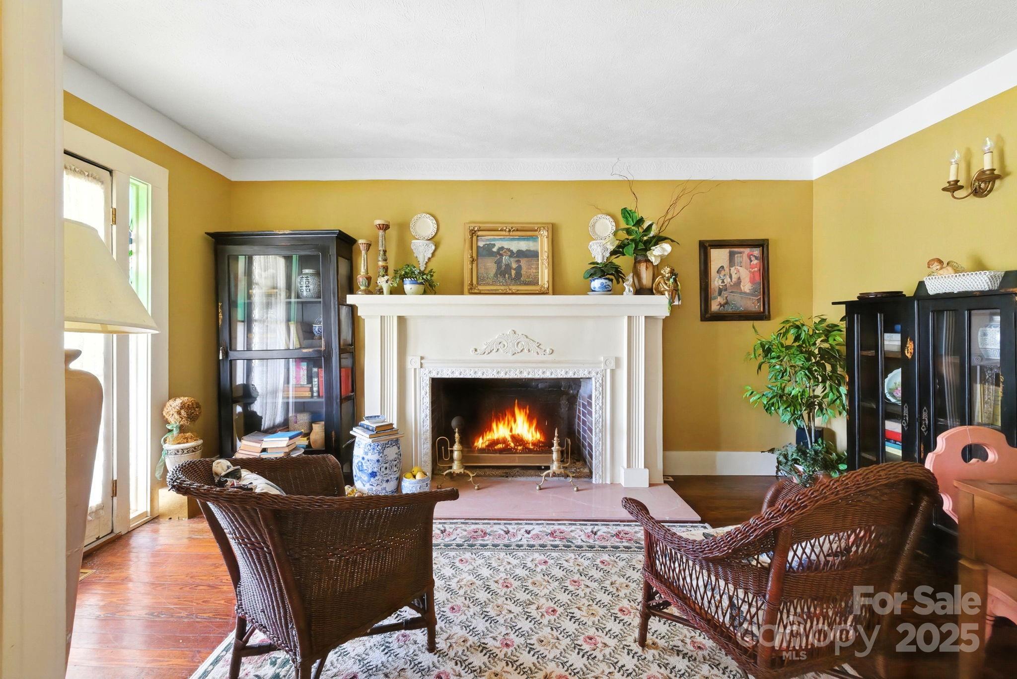 317 Courtland Boulevard — Hendersonville