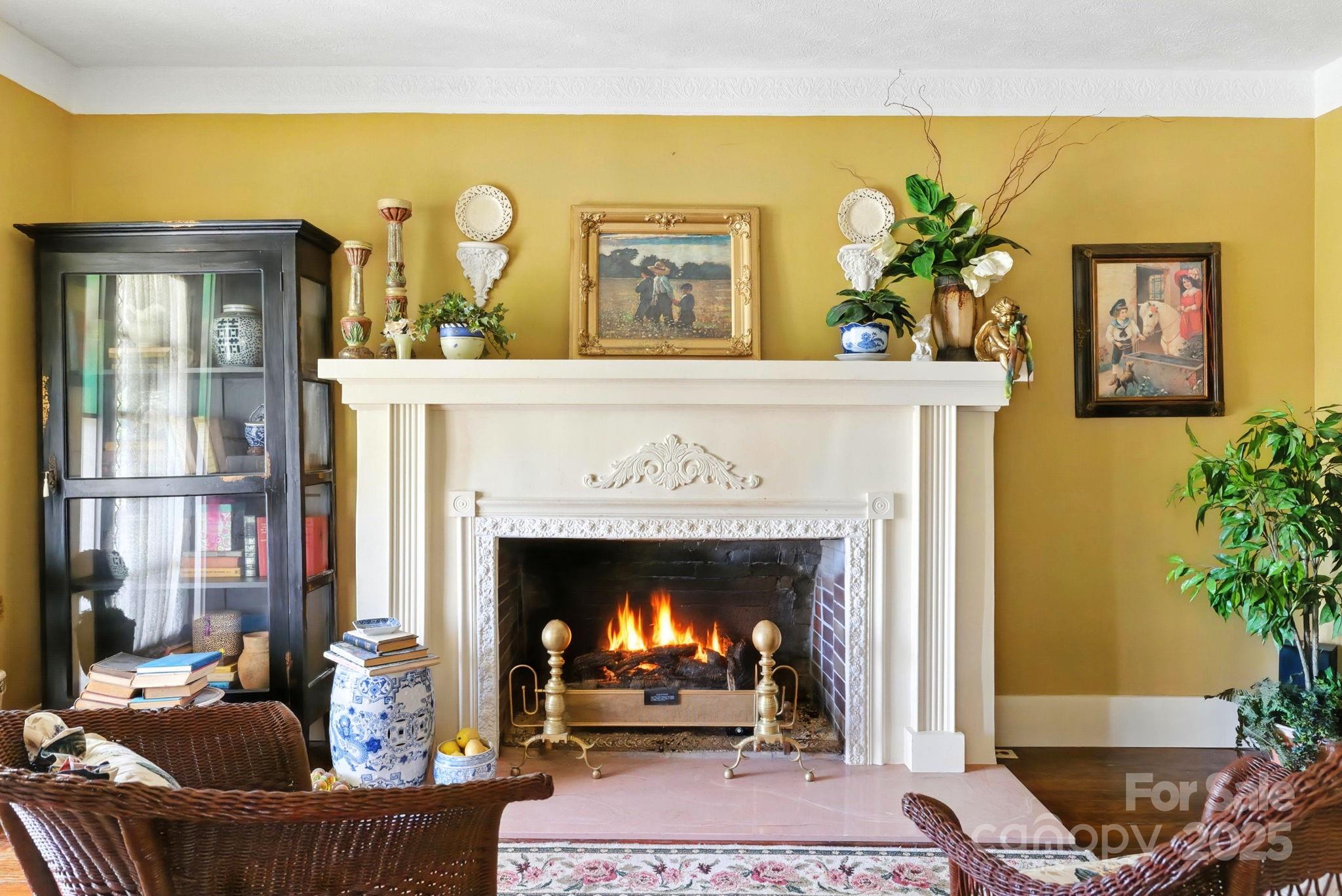 317 Courtland Boulevard — Hendersonville