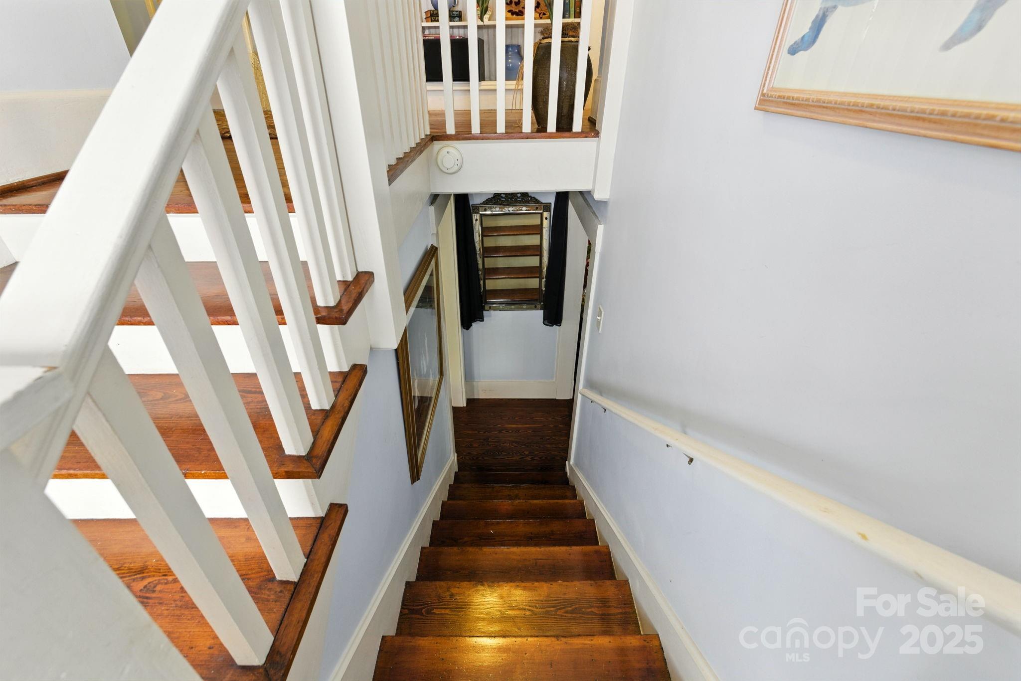 317 Courtland Boulevard — Hendersonville