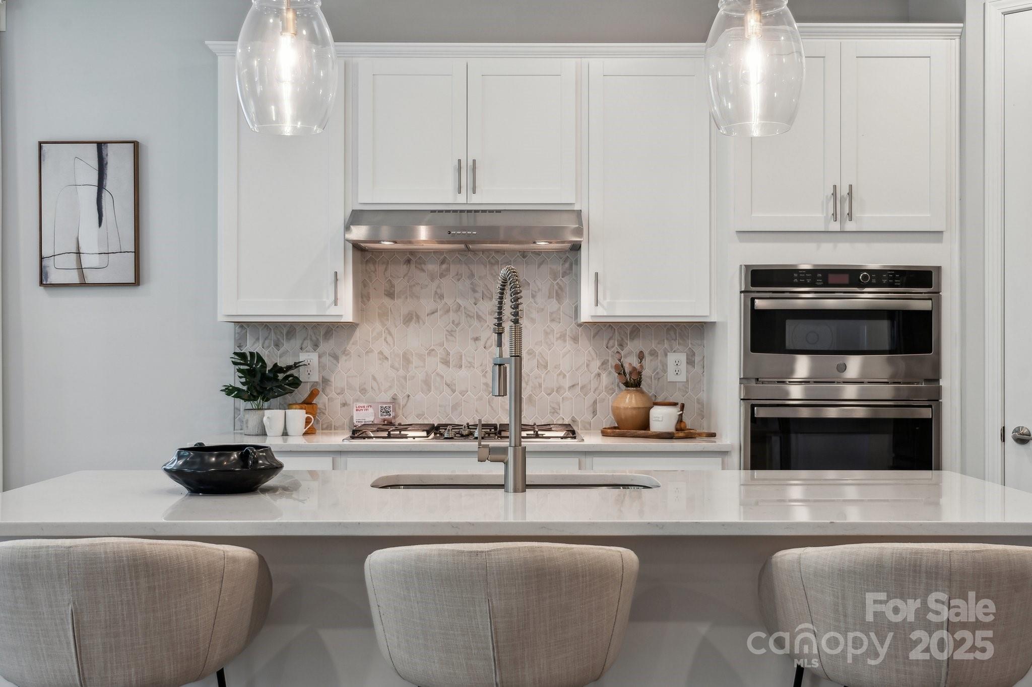 1491 Hubert Graham Way — Tega Cay