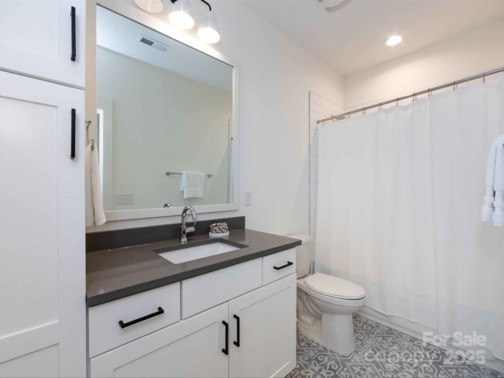 3022 Kalex Court — Charlotte
