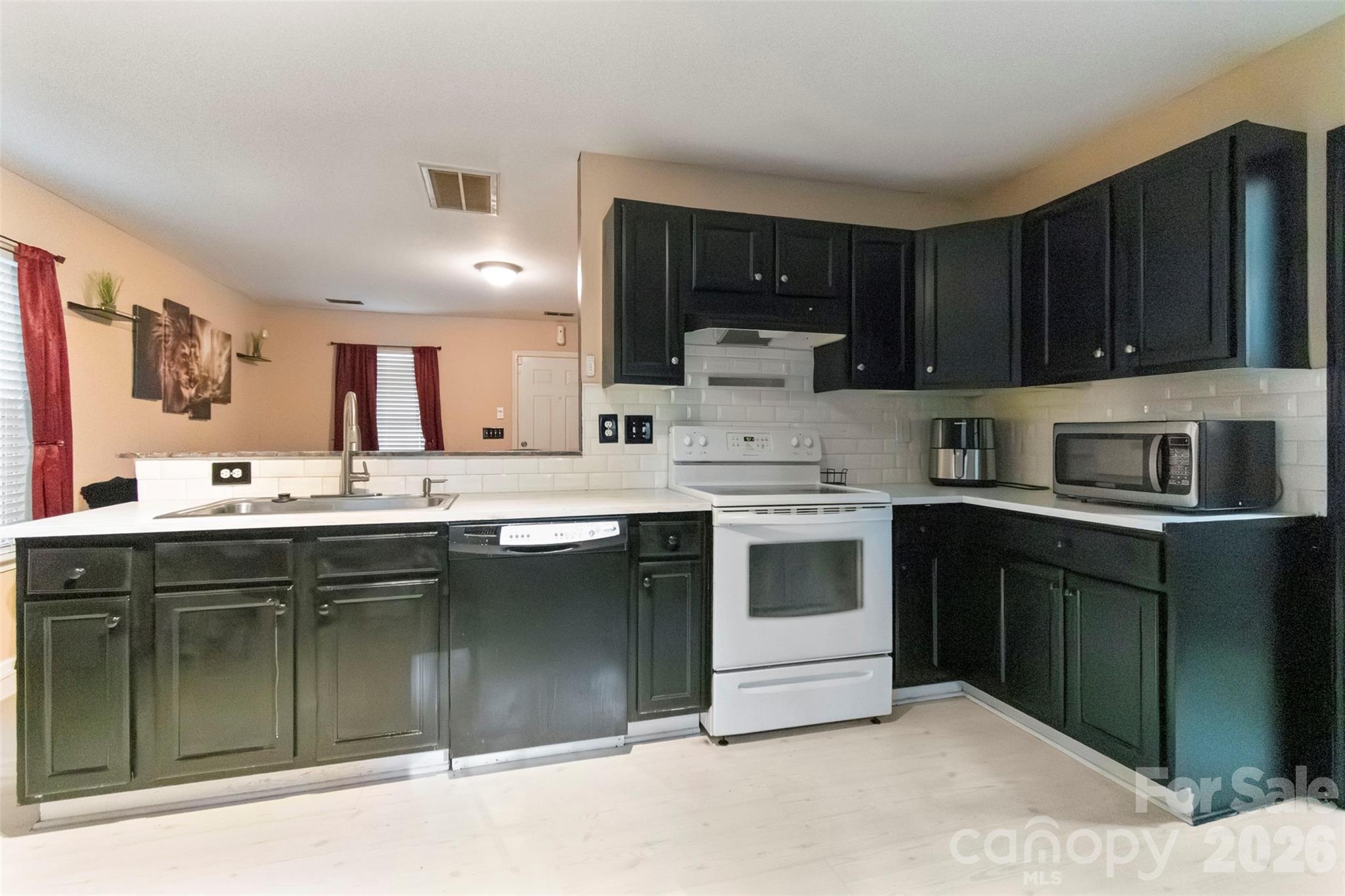 5541 Peachwood Drive — Charlotte