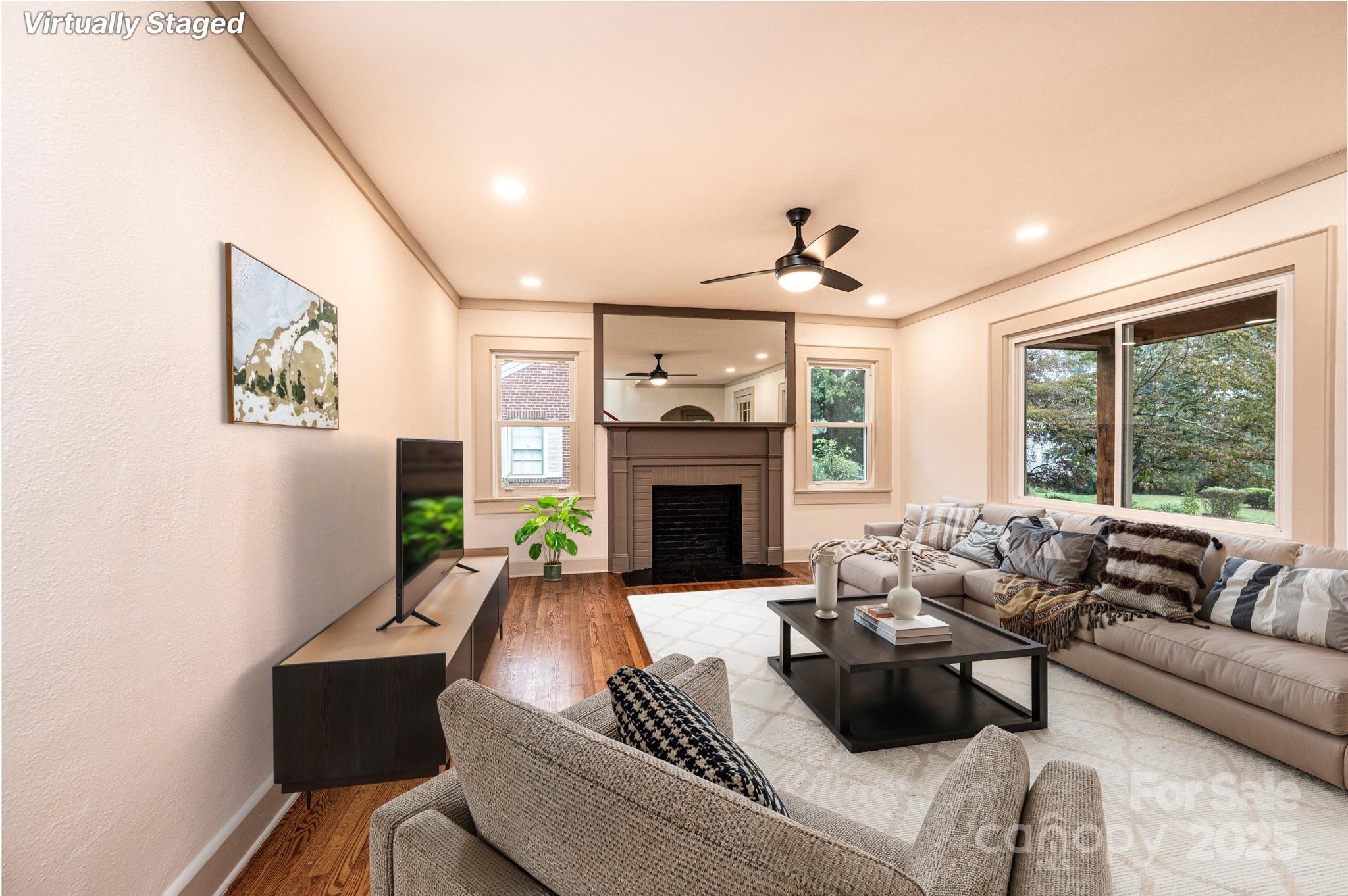 526 Kentwood Street SW — Lenoir