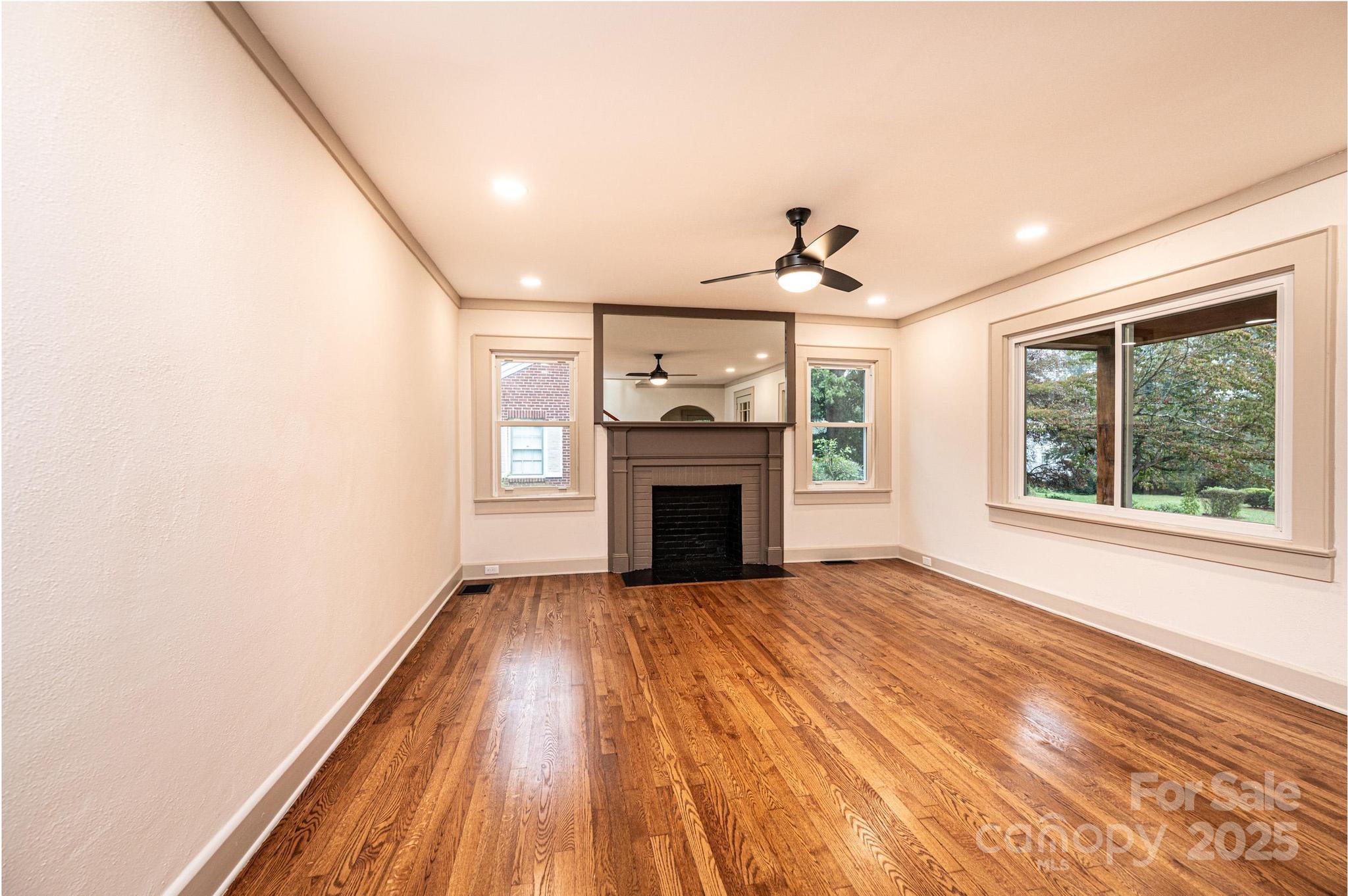 526 Kentwood Street SW — Lenoir