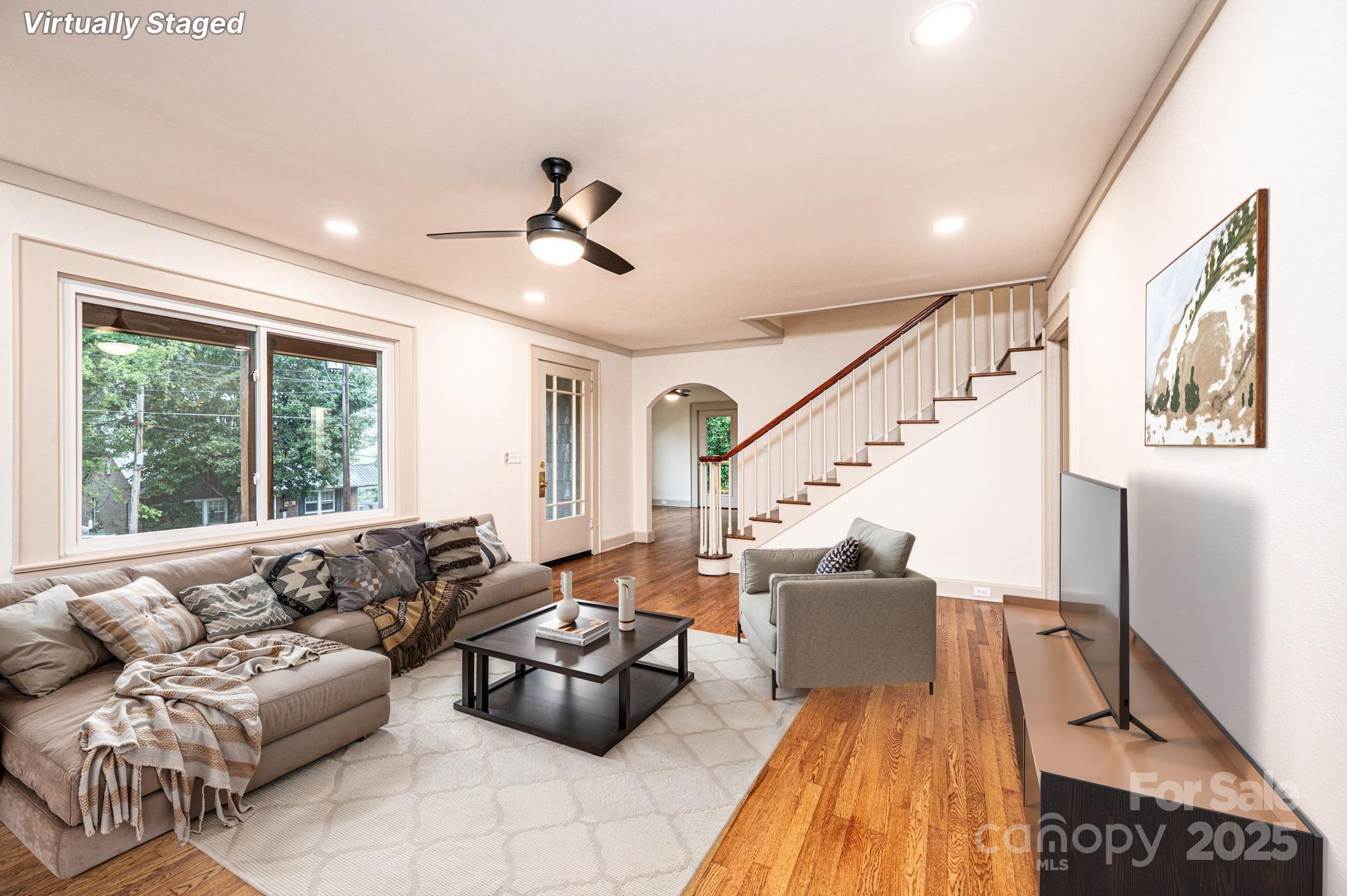 526 Kentwood Street SW — Lenoir
