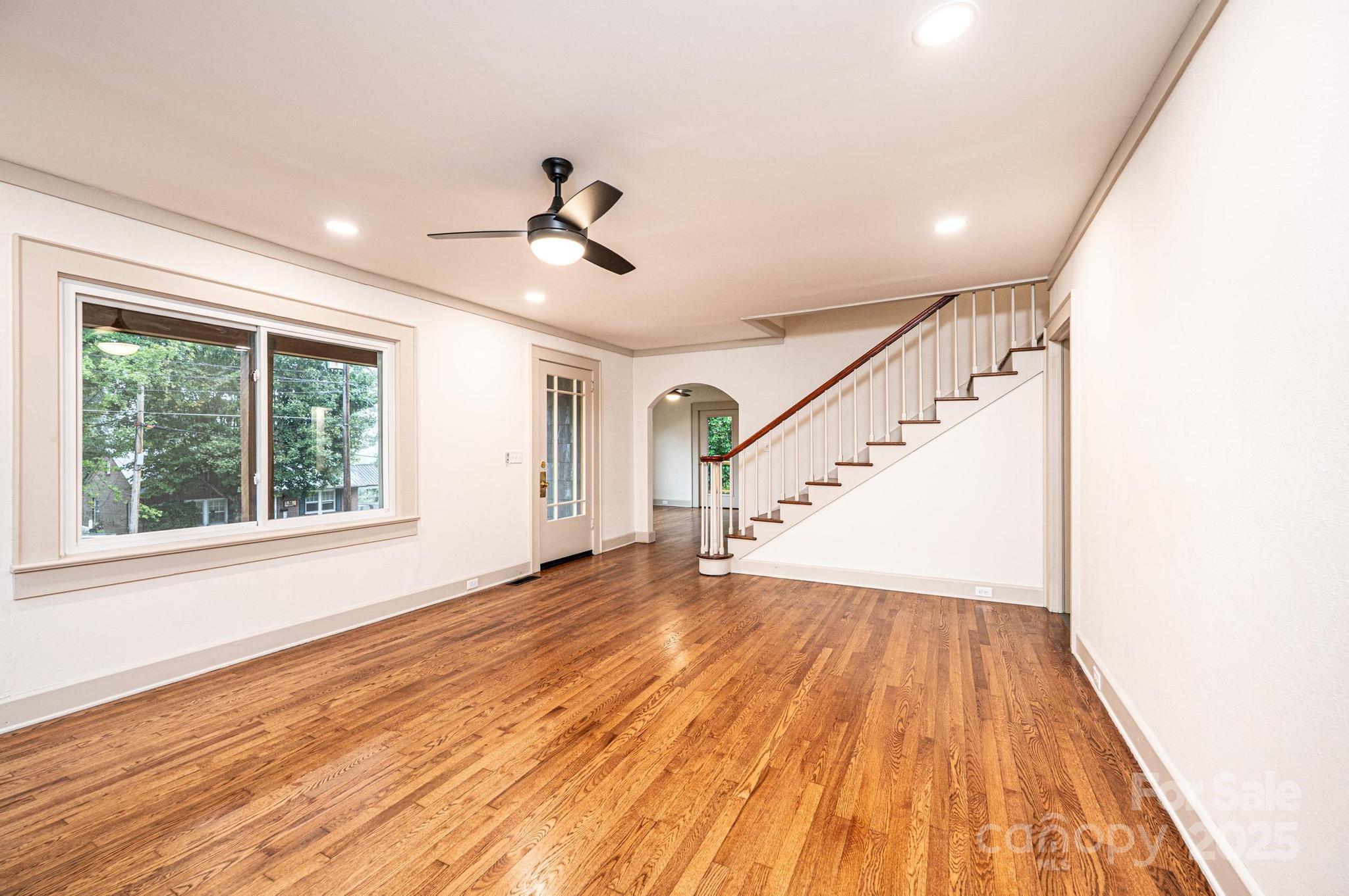 526 Kentwood Street SW — Lenoir