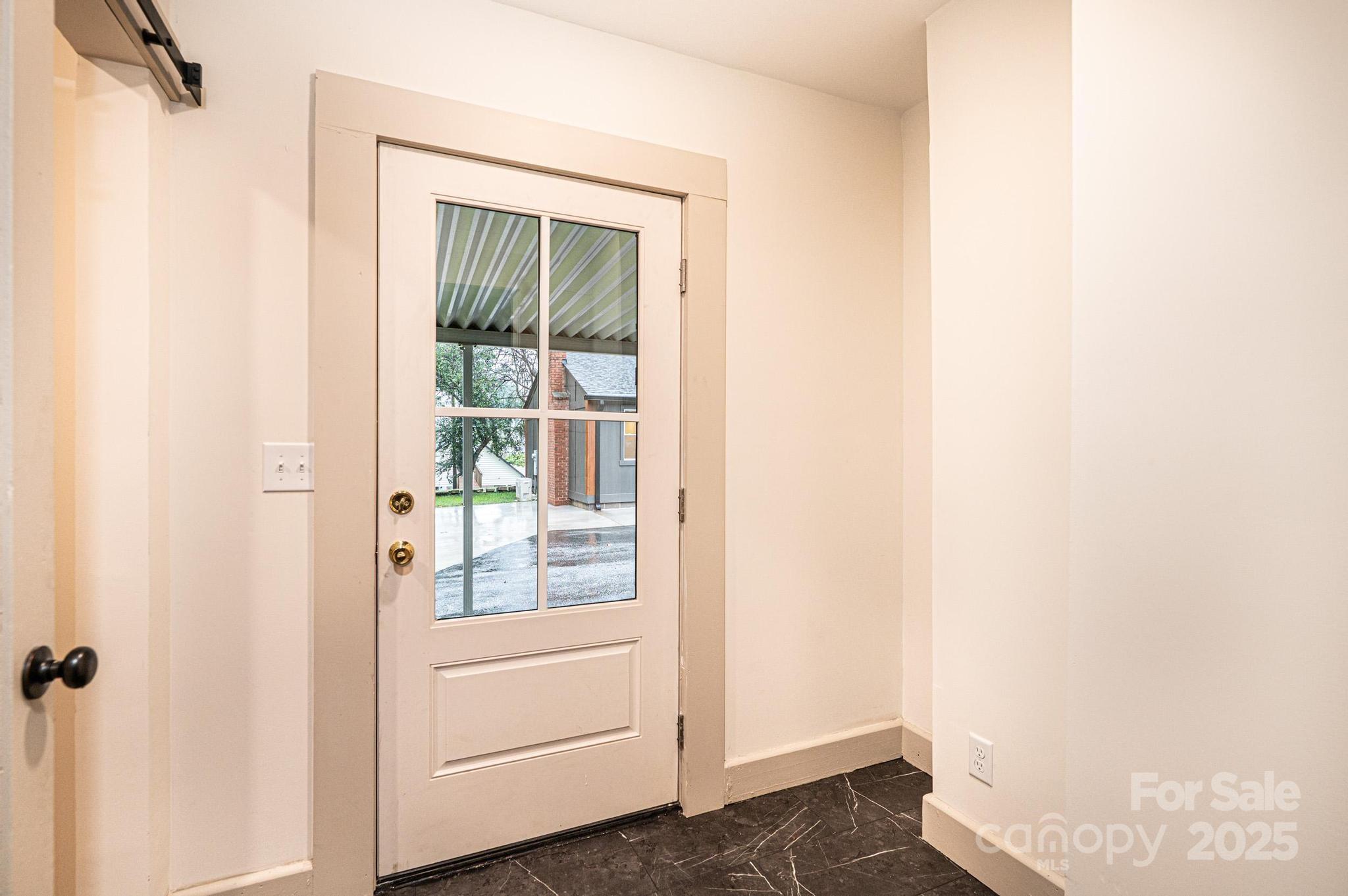 526 Kentwood Street SW — Lenoir