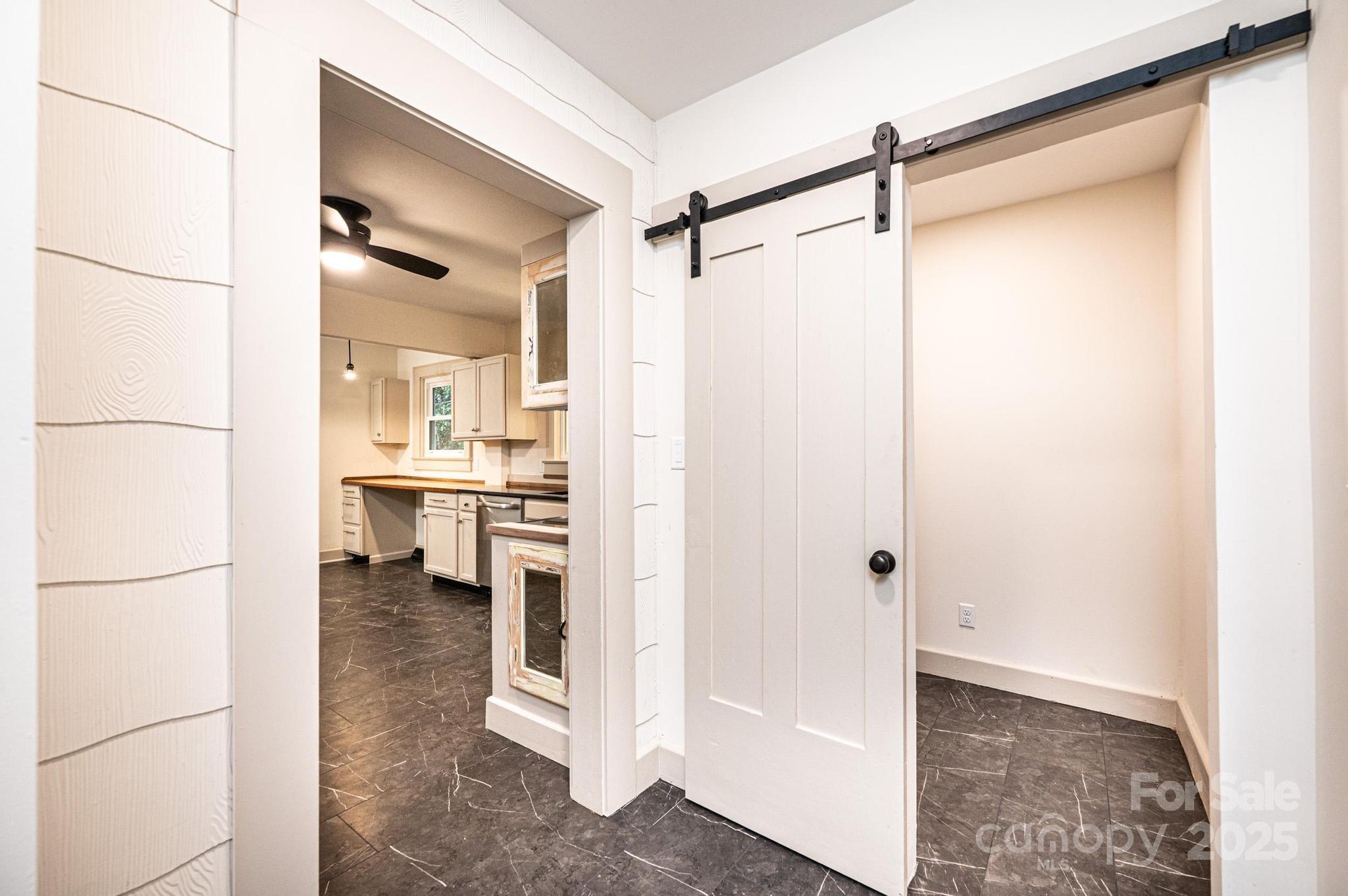 526 Kentwood Street SW — Lenoir