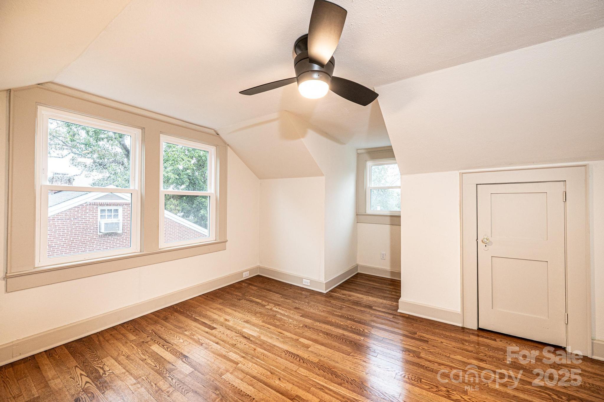 526 Kentwood Street SW — Lenoir