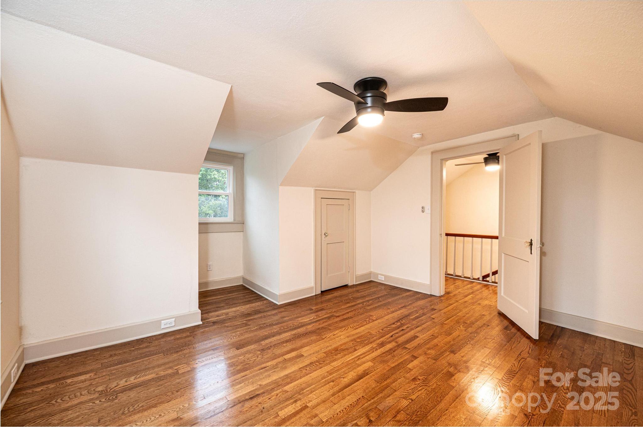 526 Kentwood Street SW — Lenoir