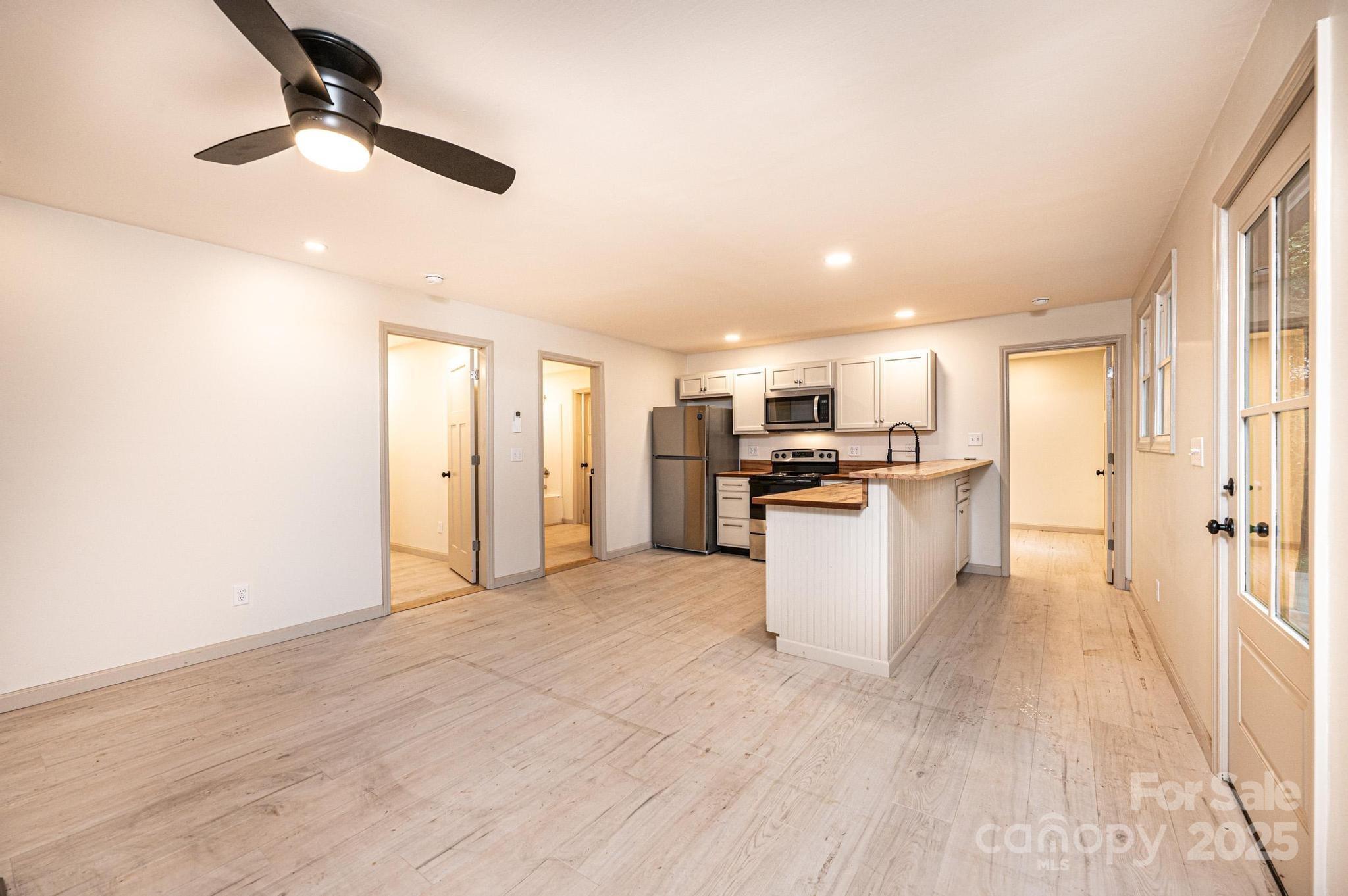 526 Kentwood Street SW — Lenoir
