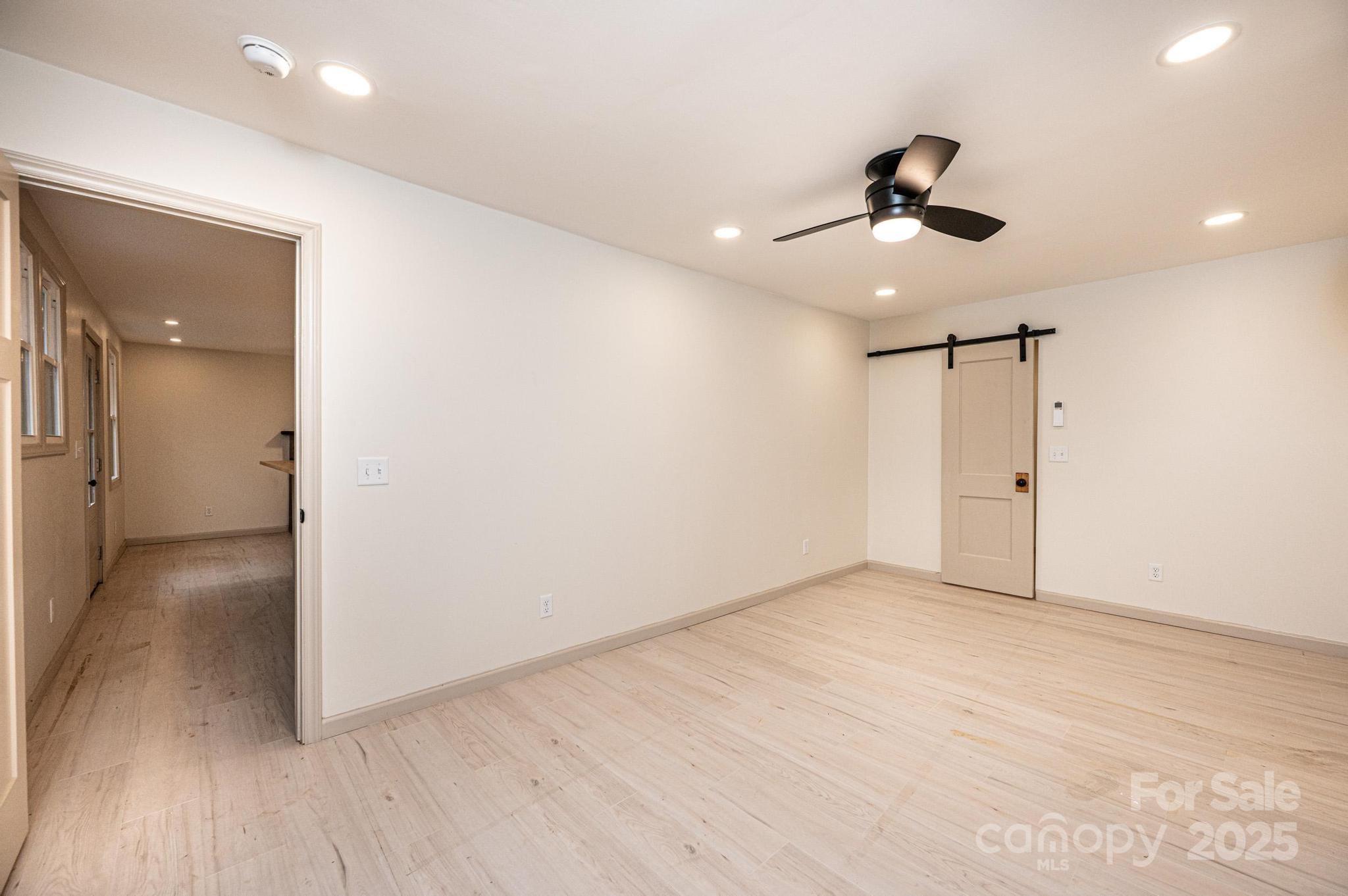 526 Kentwood Street SW — Lenoir