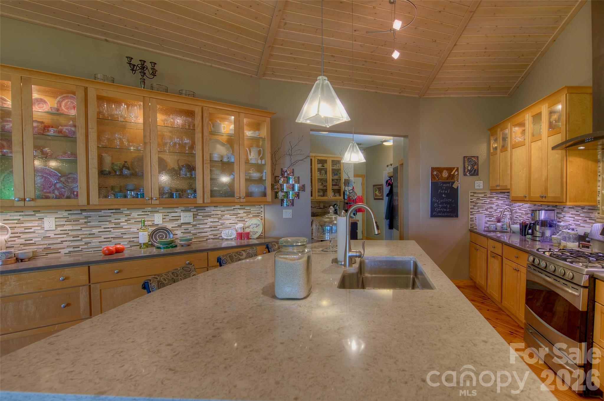 1024 Arrowhead Ridge Road — Spruce Pine