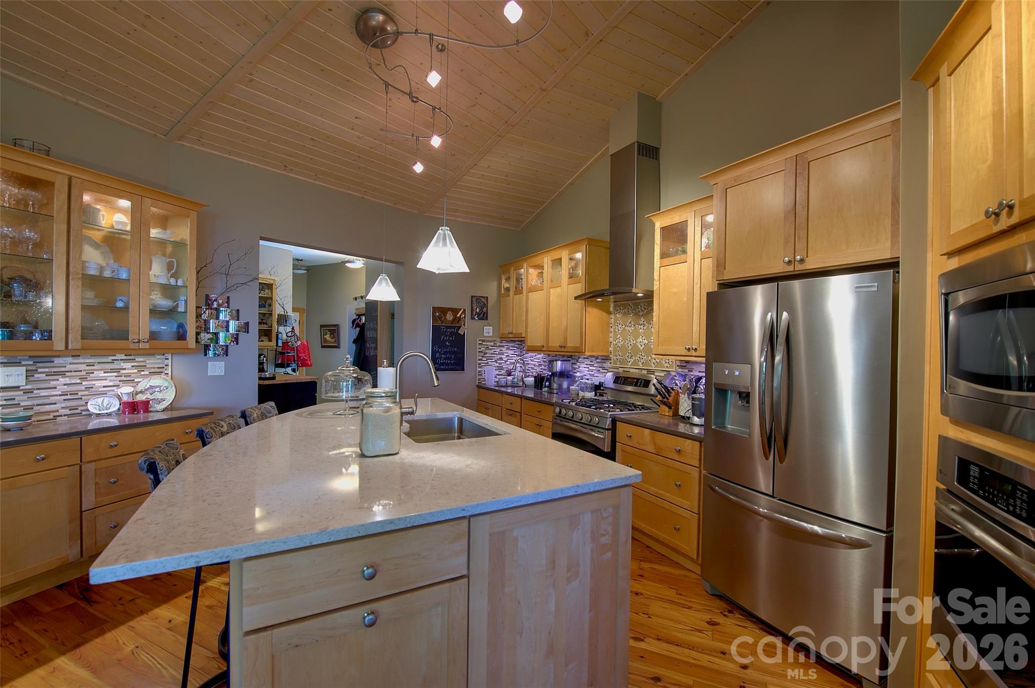 1024 Arrowhead Ridge Road — Spruce Pine