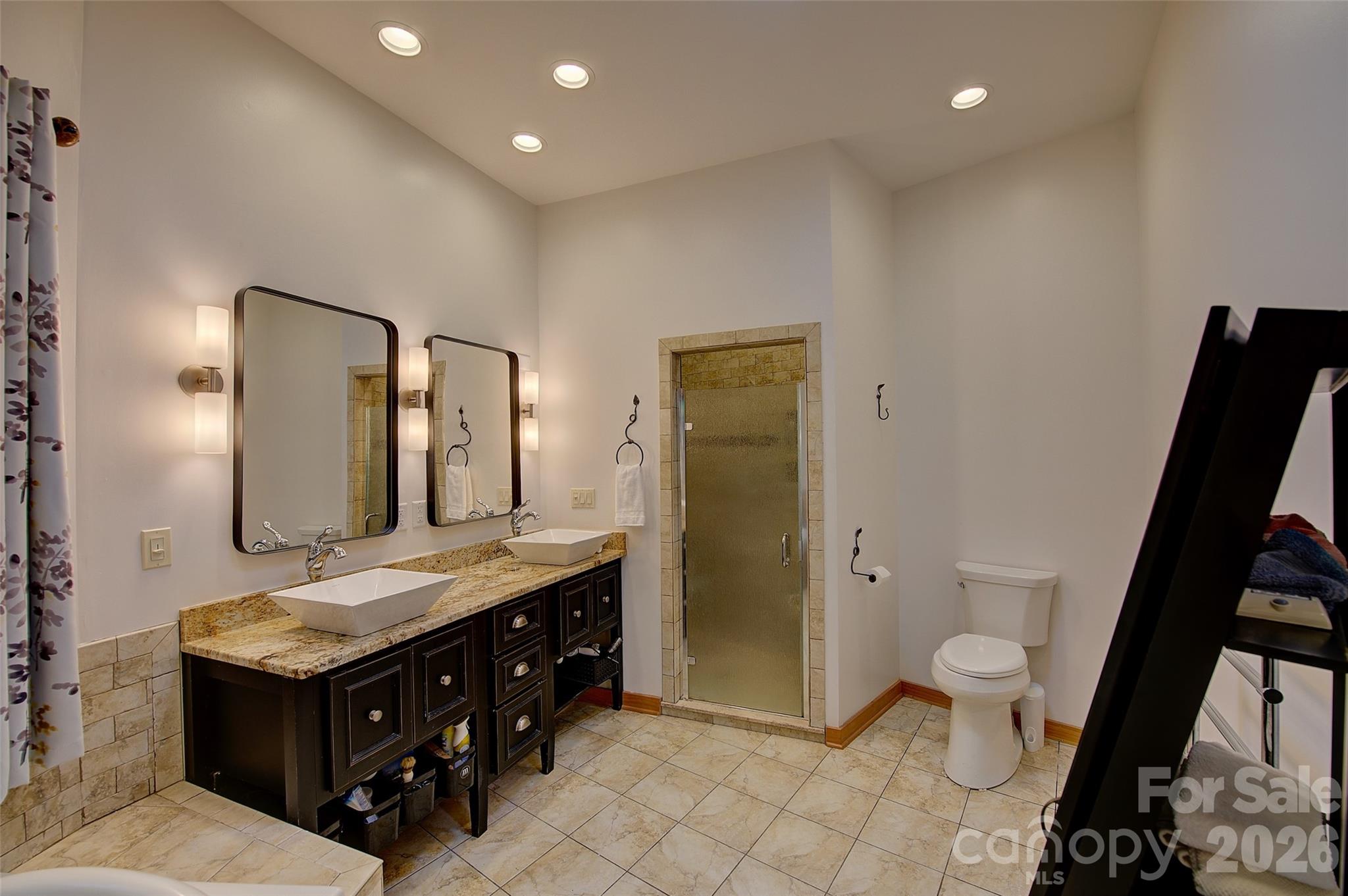 1024 Arrowhead Ridge Road — Spruce Pine