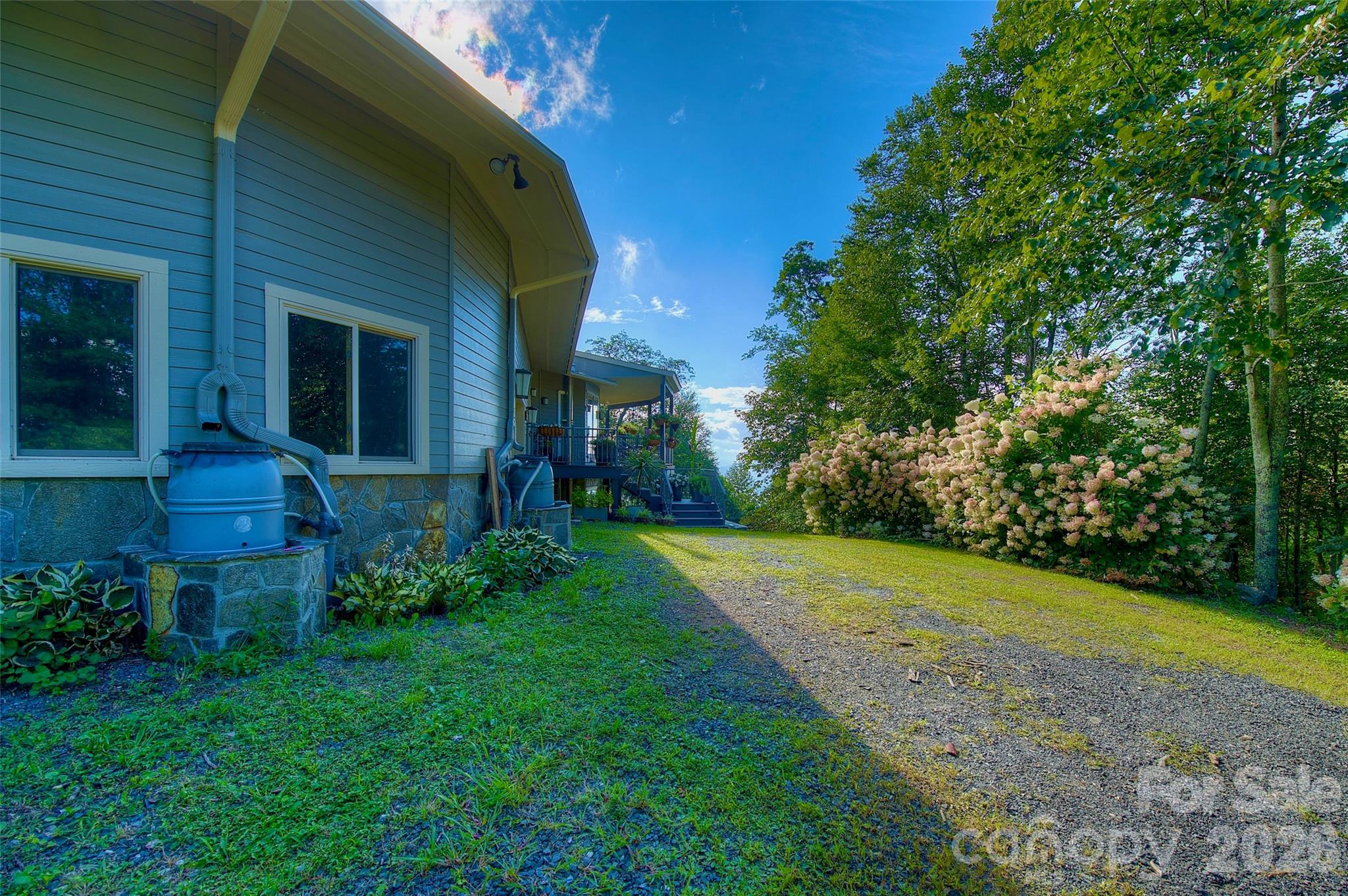 1024 Arrowhead Ridge Road — Spruce Pine