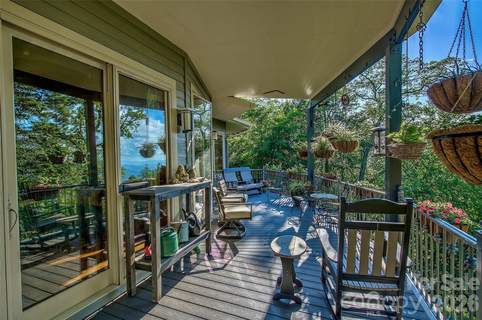 1024 Arrowhead Ridge Road — Spruce Pine