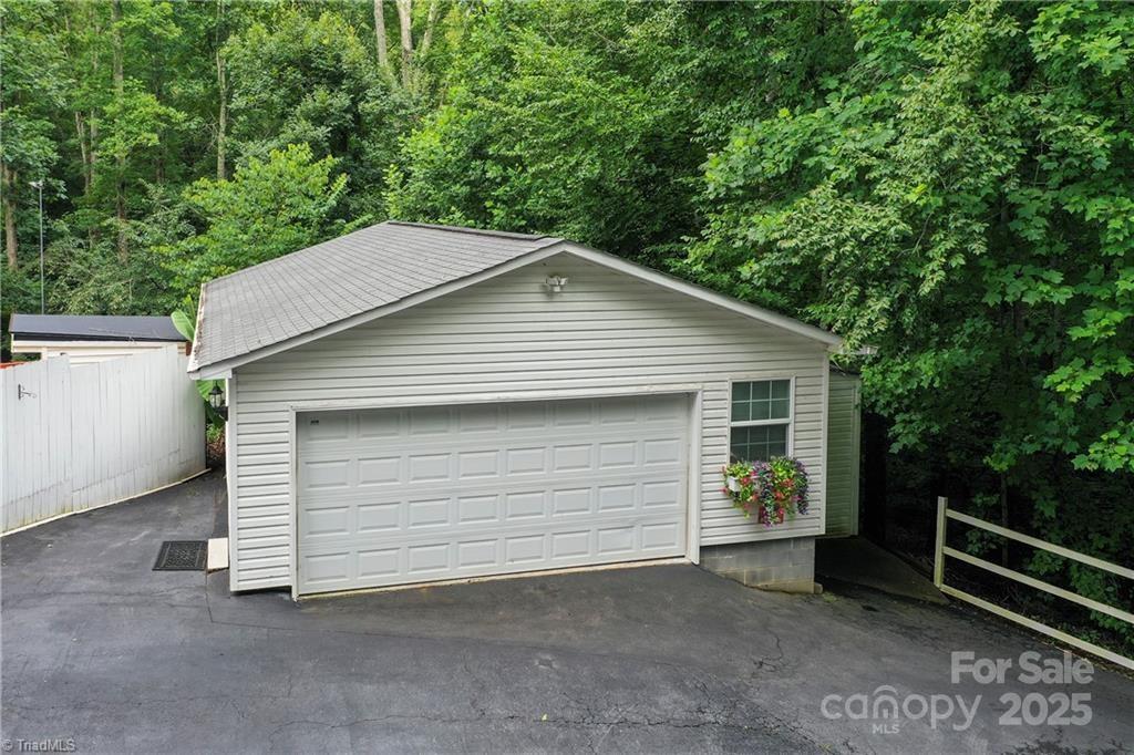8295 Branson Road — Stokesdale