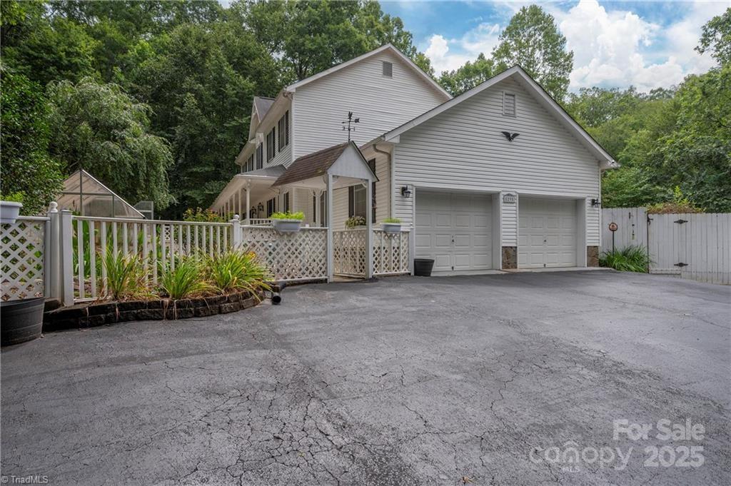 8295 Branson Road — Stokesdale