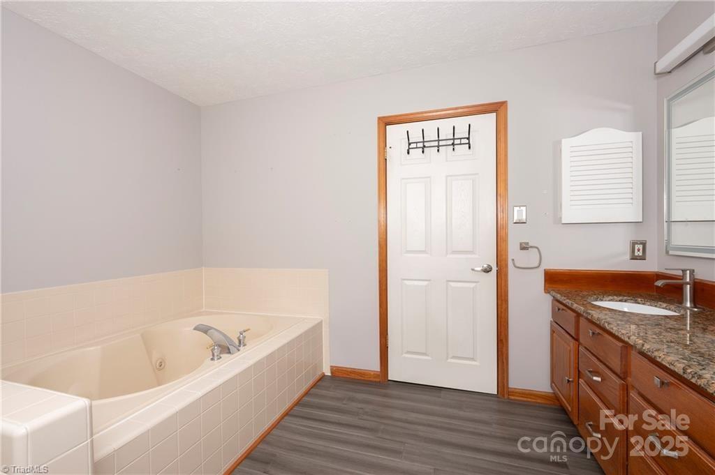 8295 Branson Road — Stokesdale