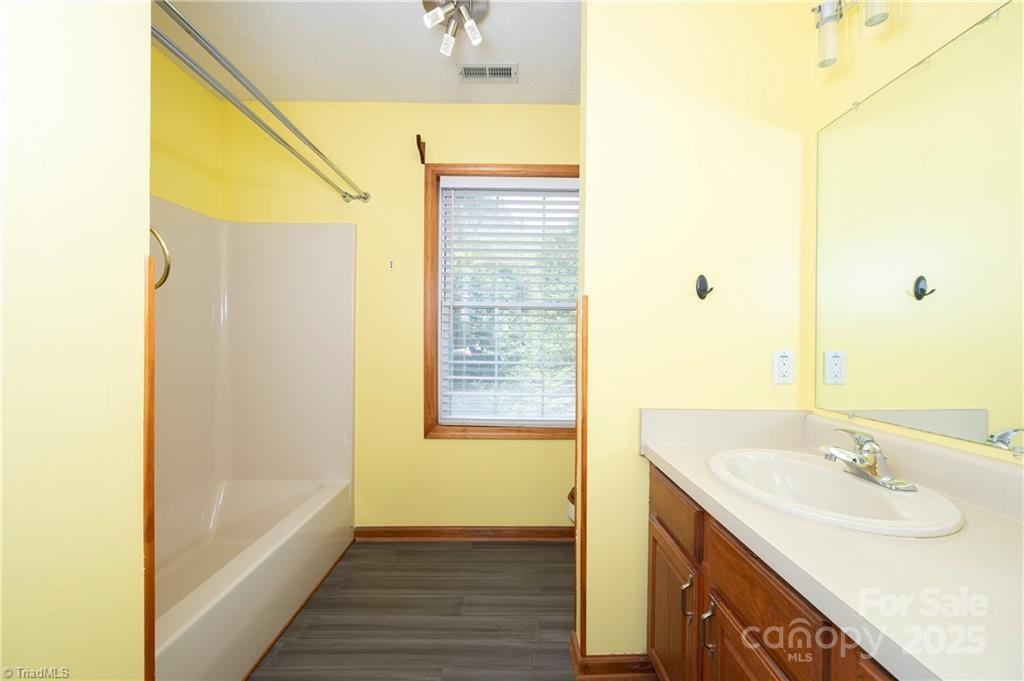 8295 Branson Road — Stokesdale