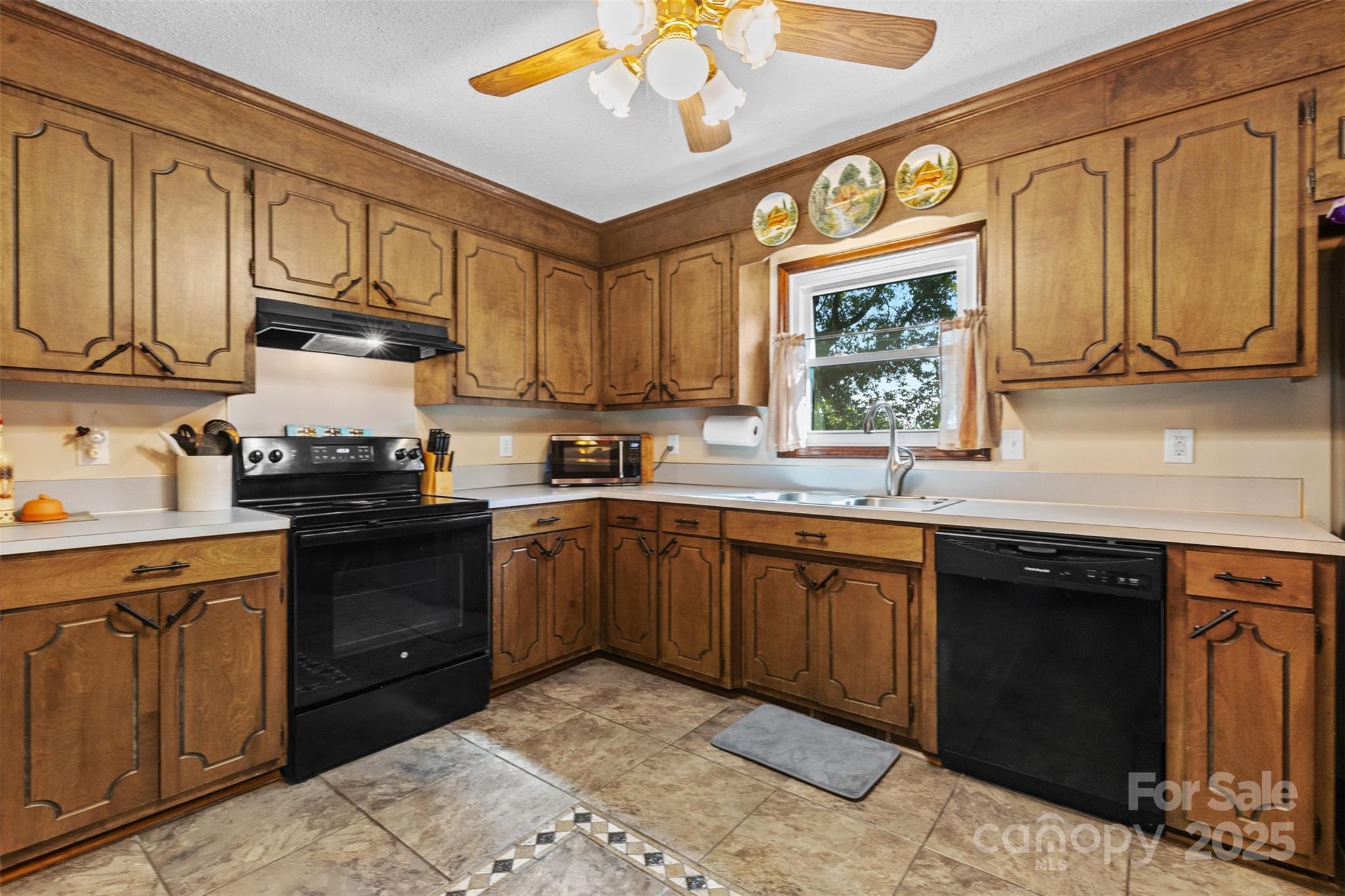 4920 Surfwood Drive — Sherrills Ford
