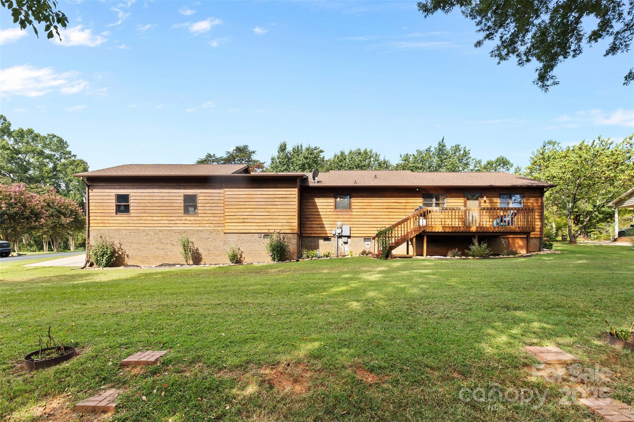 4920 Surfwood Drive — Sherrills Ford