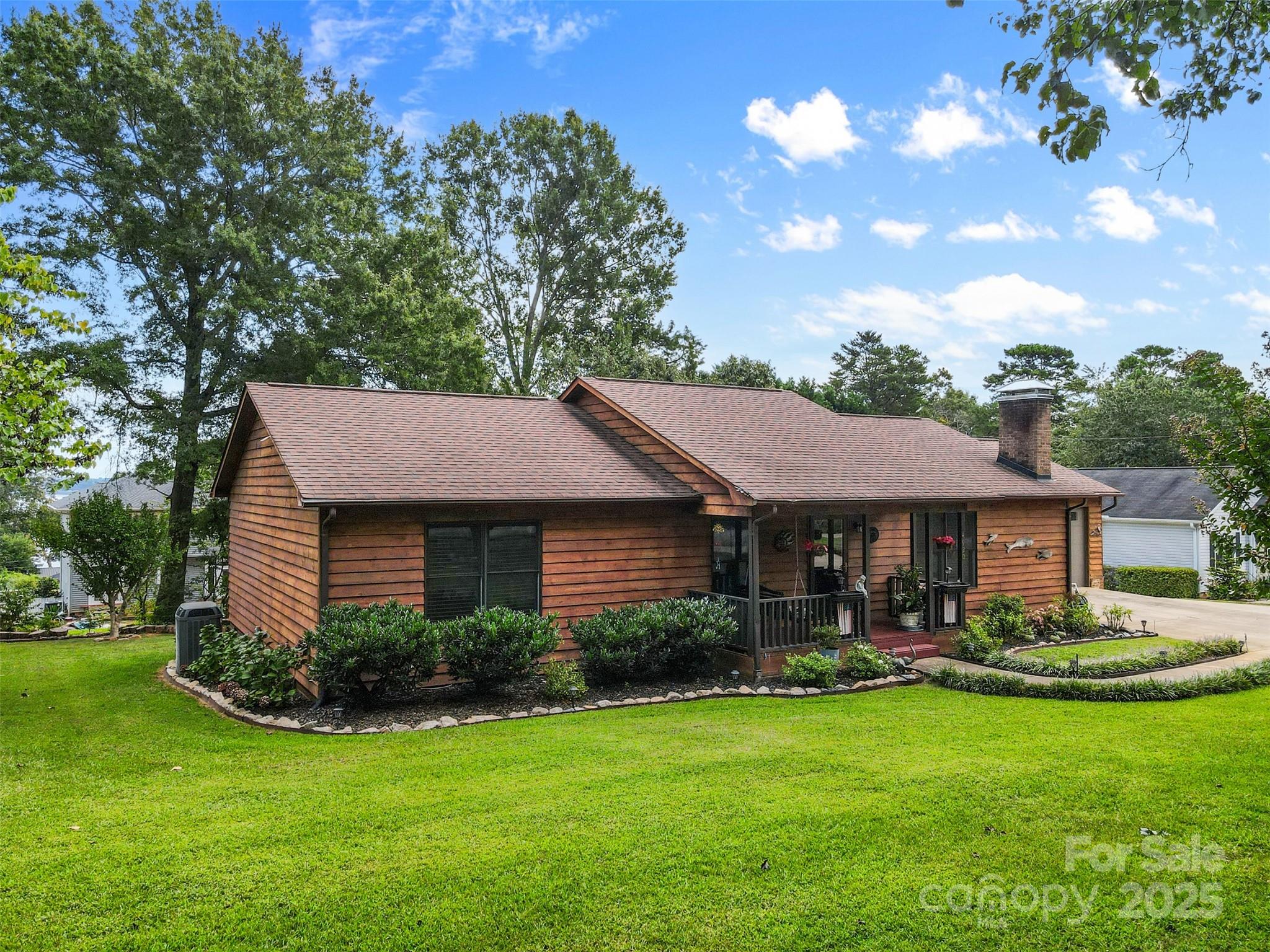4920 Surfwood Drive — Sherrills Ford